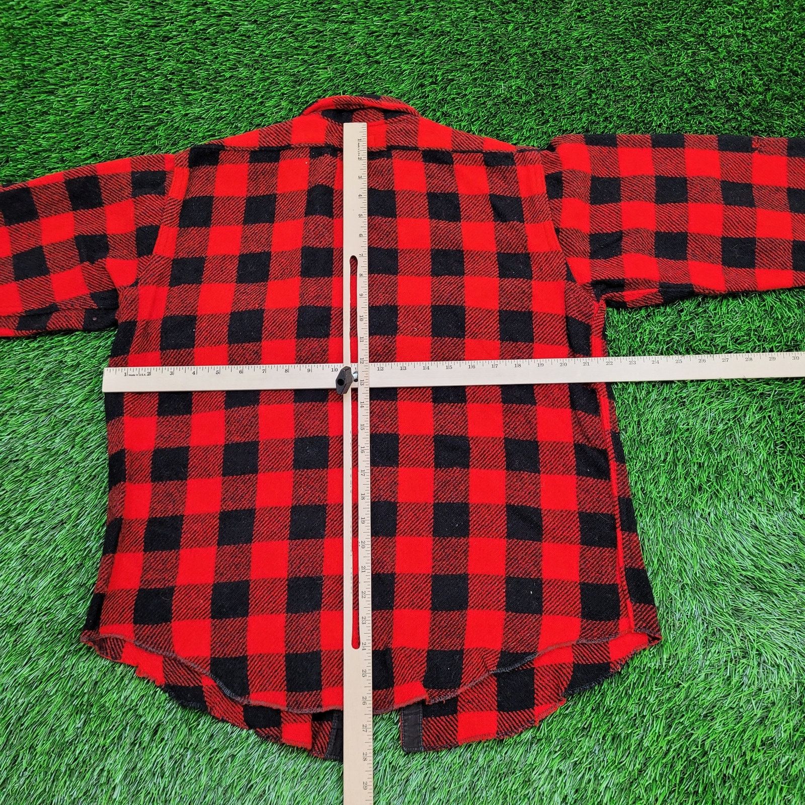 Vintage Vintage 50s Melton Wool Button Shirt L 22x27 Buffalo Plaid Size US L / EU 52-54 / 3 - 5 Thumbnail