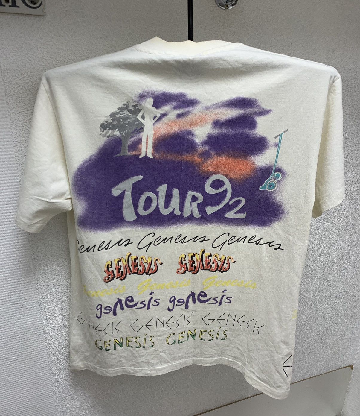 Band Tees Genesis 1992 fullprint single t-shirt M sz made in Usa tour Size US M / EU 48-50 / 2 - 2 Thumbnail