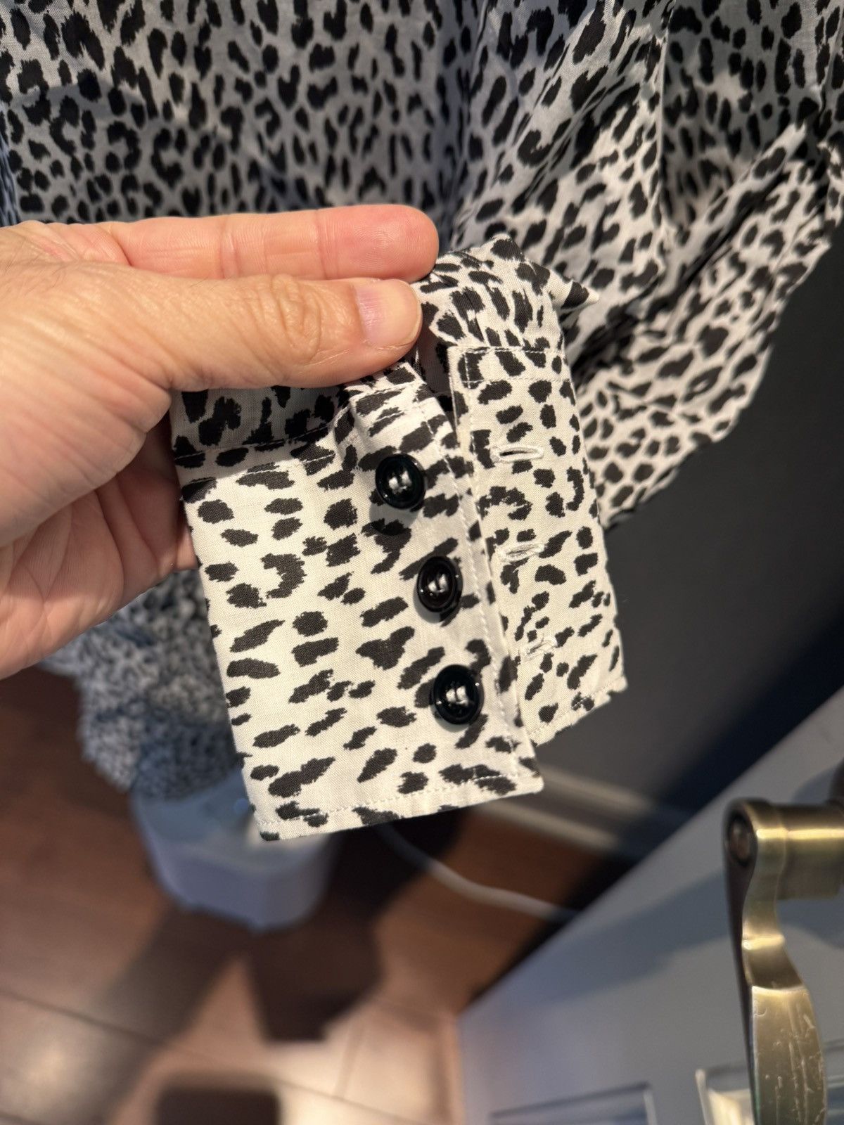 Saint Laurent Paris white Leopard的print the western shirt collar size40 Size US M / EU 48-50 / 2 - 8 Thumbnail