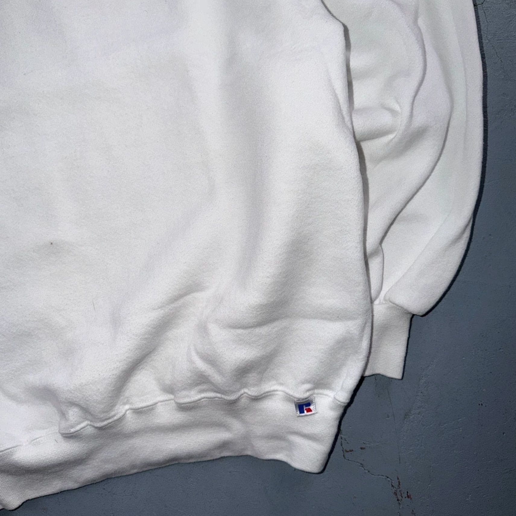 Russell Athletic VINTAGE Russell Athletic Sweatshirt XL White Crewneck 90s Men Pullover Cotton Graphic Print Logo All Seasons Size US XL / EU 56 / 4 - 3 Thumbnail