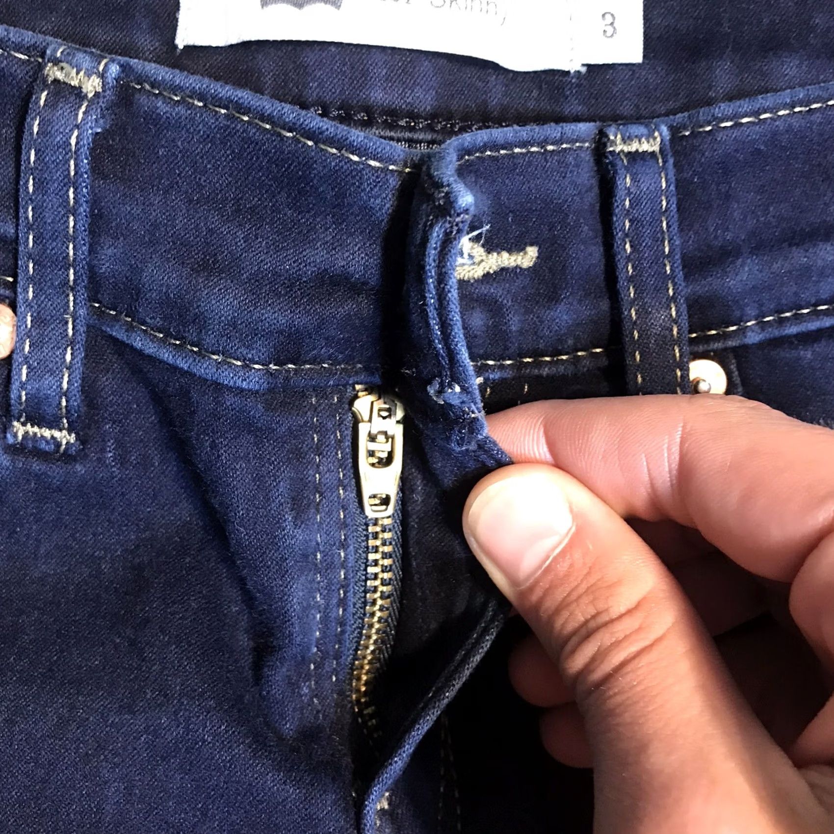 Denime Levis 524 Skinny Cut Off Mini Short Booty Blue Denim Shorts Womens Tag 3 X 2 Ins Size 26" / US 2 / IT 38 - 4 Thumbnail