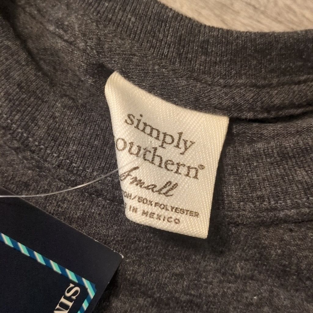 Other Simply southern believe Santa long sleeve tee size small Size S / US 4 / IT 40 - 5 Thumbnail