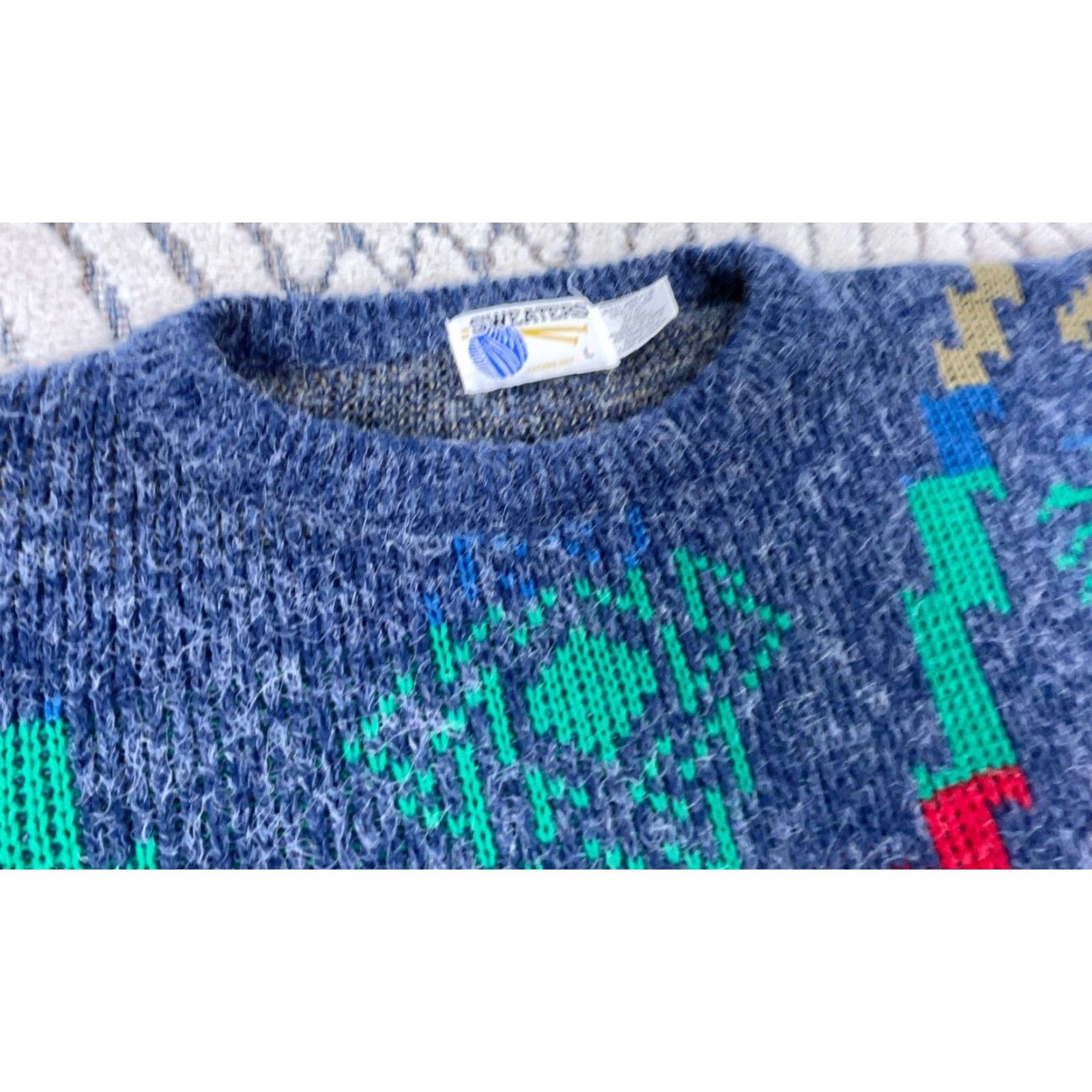Vintage VINTAGE Sweaters Crew Neck Heavy Knit Pullover Sweater Men Large Blue Aztec Tribal Geometric Modern Size US L / EU 52-54 / 3 - 3 Thumbnail