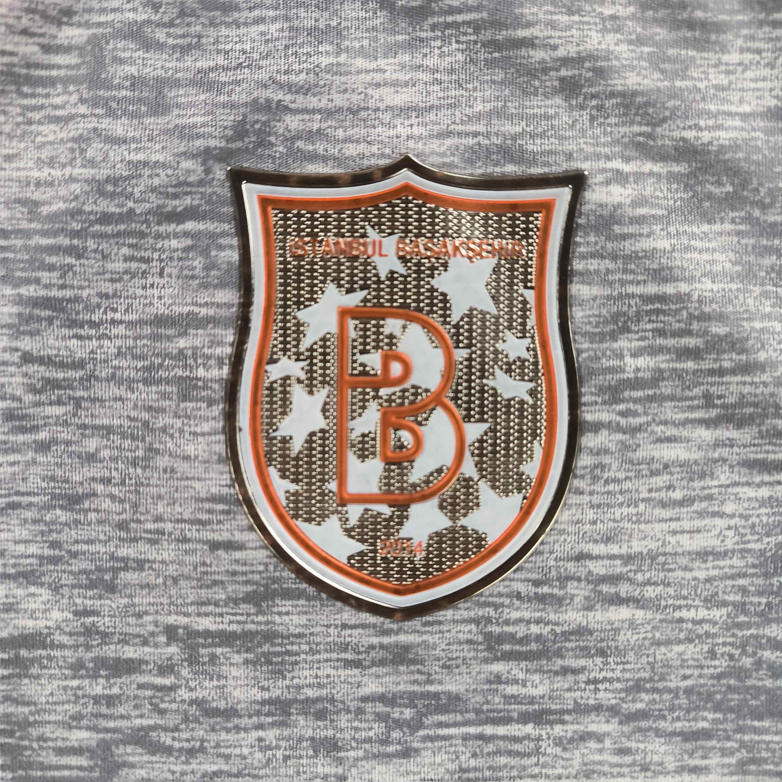 Macron Istanbul Basakhesir 2019-20 third Crivelli football jersey M Size US M / EU 48-50 / 2 - 4 Thumbnail