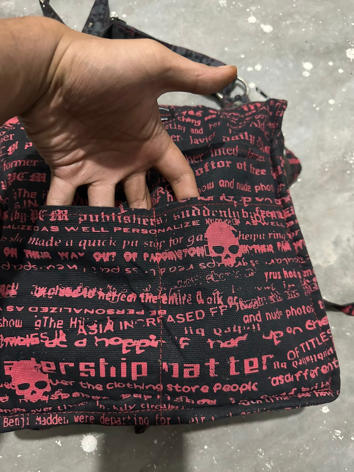 Japanese Brand Beautiful Punk Bondage Bag Skull Body Line Blood Storm Size ONE SIZE - 17 Thumbnail