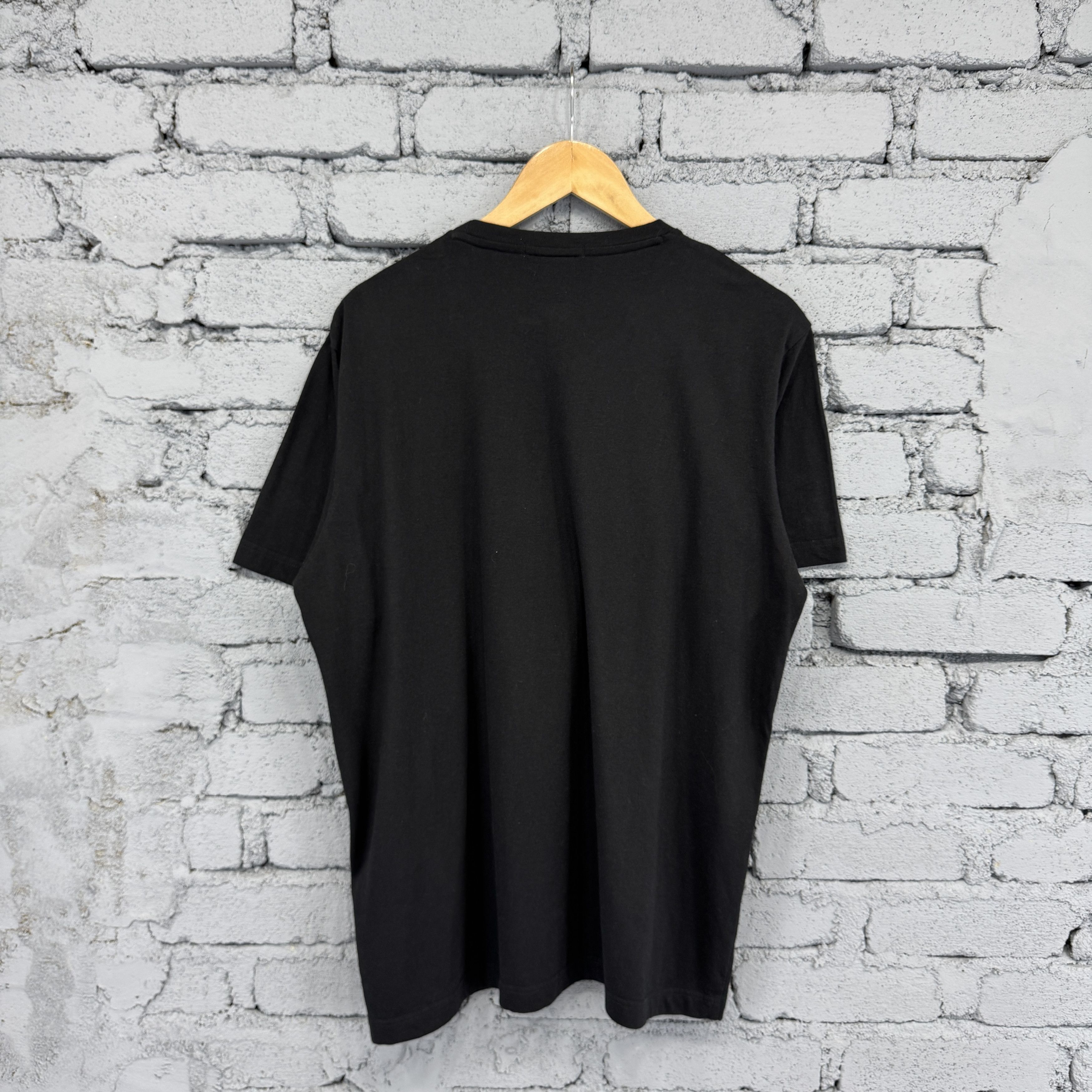 Uniqlo Uniqlo X Batman Movie The Dark Knight Rises Sunfaded Tshirt Size US XL / EU 56 / 4 - 2 Thumbnail