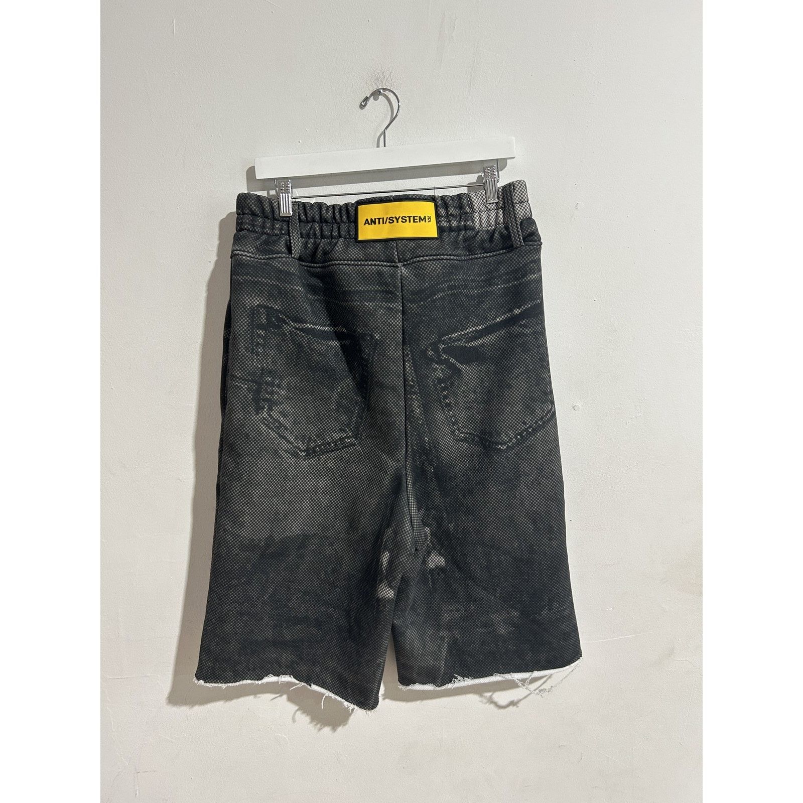 Other ANTISYSTEM APPAREL DENIM SWEAT SHORTS SIZE XL PREOWNED Size US 31 - 2 Thumbnail