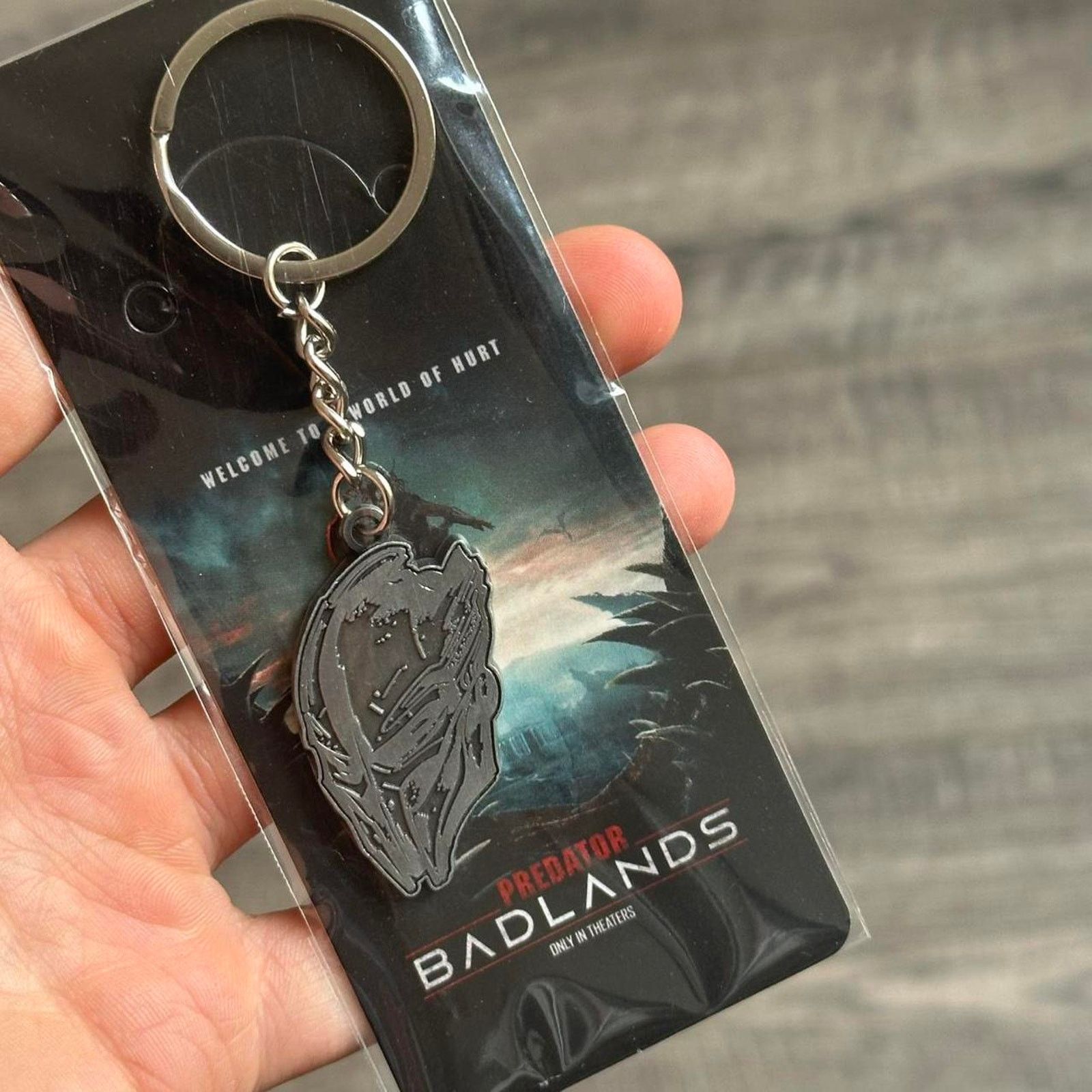 Other Predator Badlands IMAX 3D Collectible Keychain Movie Promo Size ONE SIZE - 6 Thumbnail