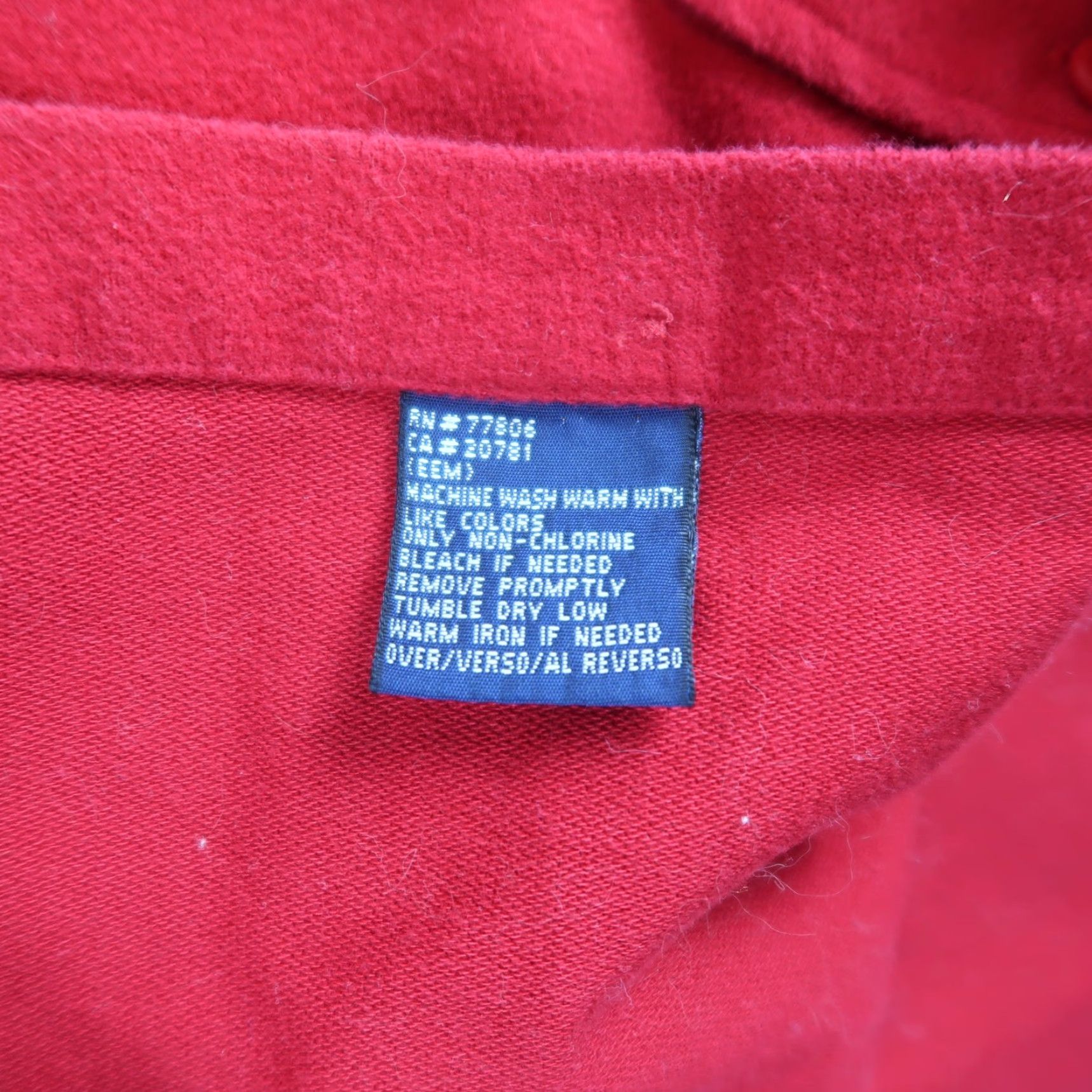 Tommy Hilfiger VINTAGE Tommy Hilfiger Shirts Mens L Red 90s Logo Button-Down Collar Vintage 90s Size US L / EU 52-54 / 3 - 6 Thumbnail