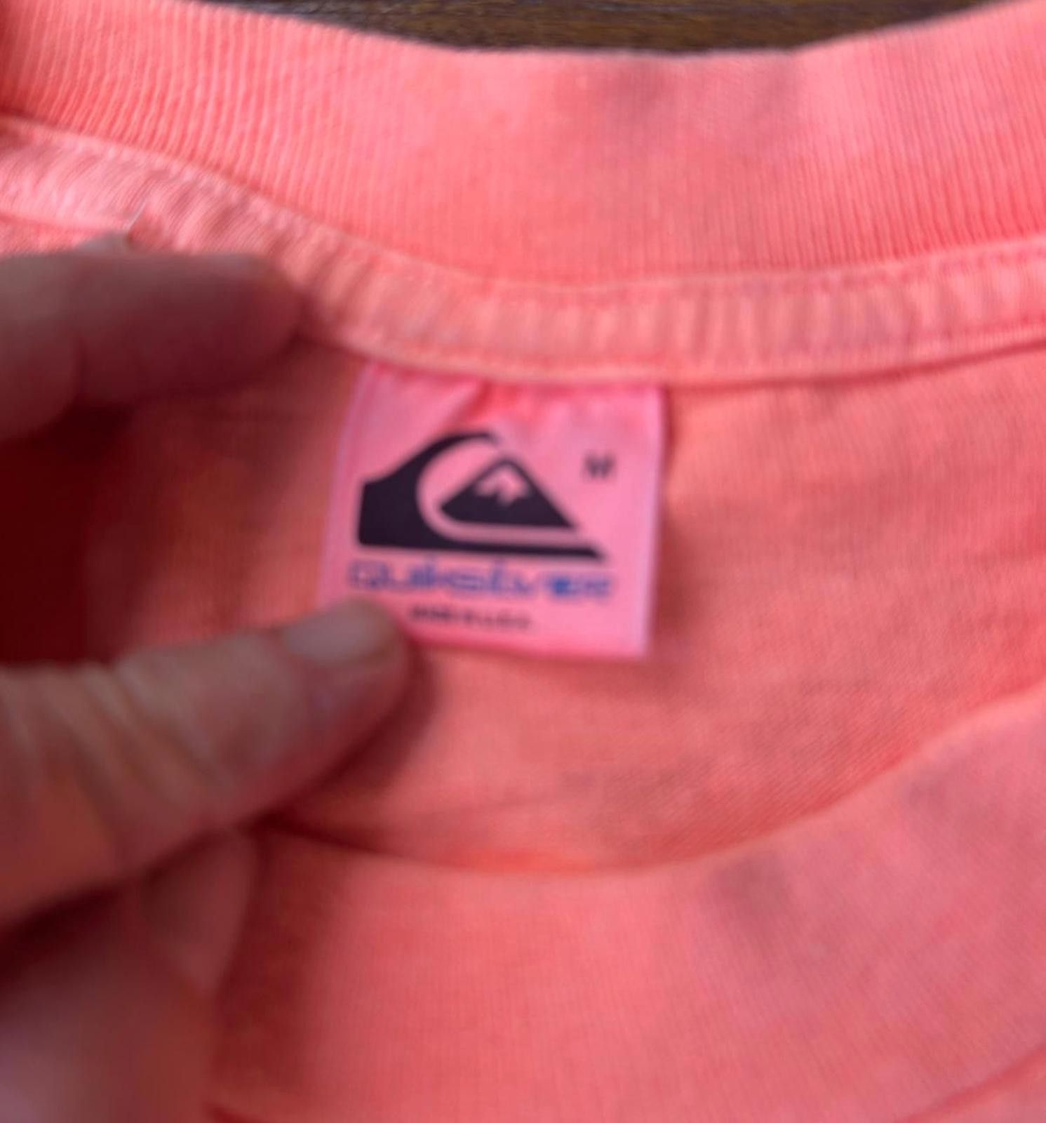Quicksilver Vtg Quiksilver Embossed Logo Coral Pink T-Shirt Made in USA Size US M / EU 48-50 / 2 - 2 Thumbnail