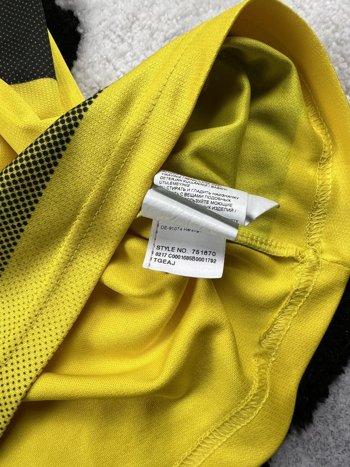 Puma Y2K Borussia Dortmund BVB 2017-18 Blockcore Soccer Jersey Size US L / EU 52-54 / 3 - 6 Thumbnail