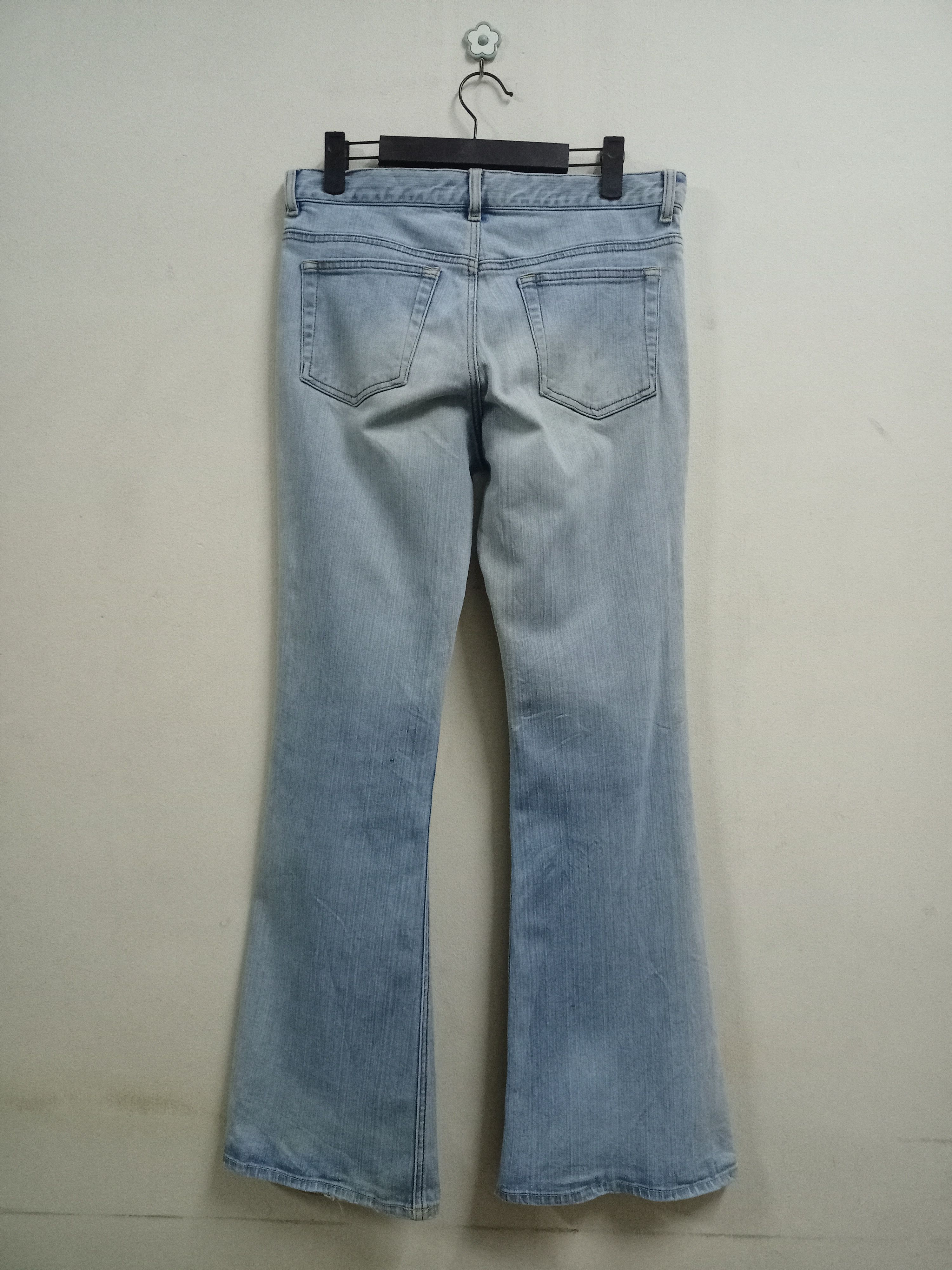 Japanese Brand × Jean Vintage Japanese Brand Light Wash Style Flare Jeans Size US 32 / EU 48 - 2 Thumbnail