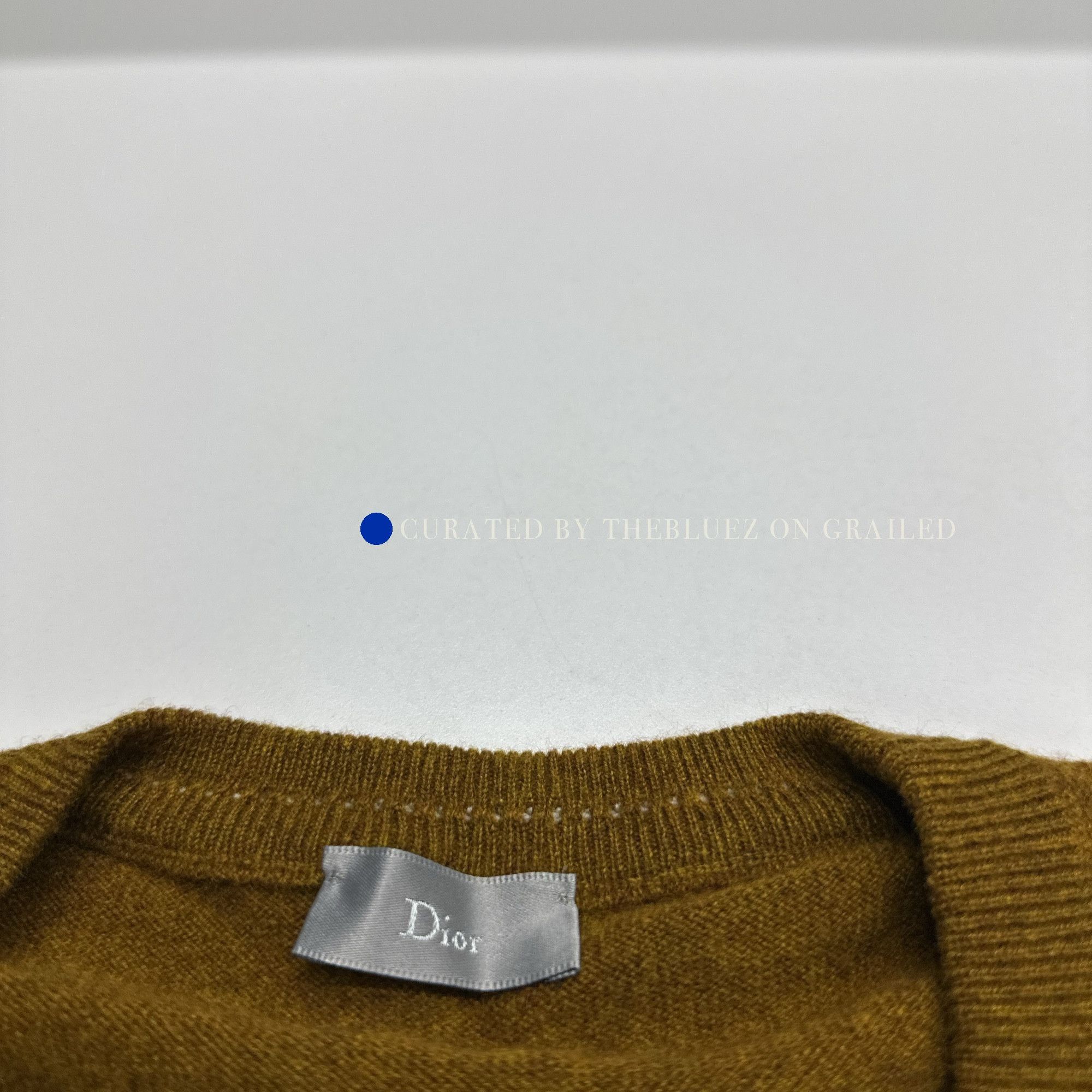 Dior Cashmere V-Neck Cardigan in Yellow Size US S / EU 44-46 / 1 - 3 Thumbnail