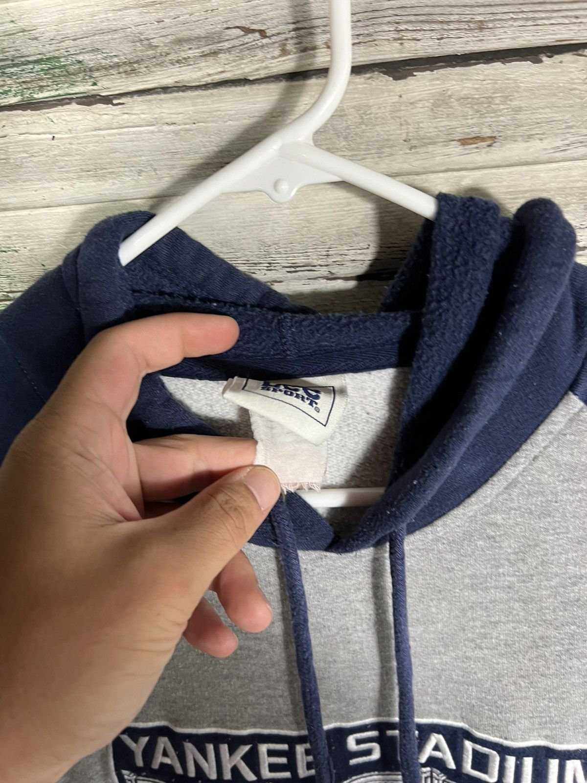 Vintage Vintage New York Yankees Hoodie Size US L / EU 52-54 / 3 - 4 Thumbnail