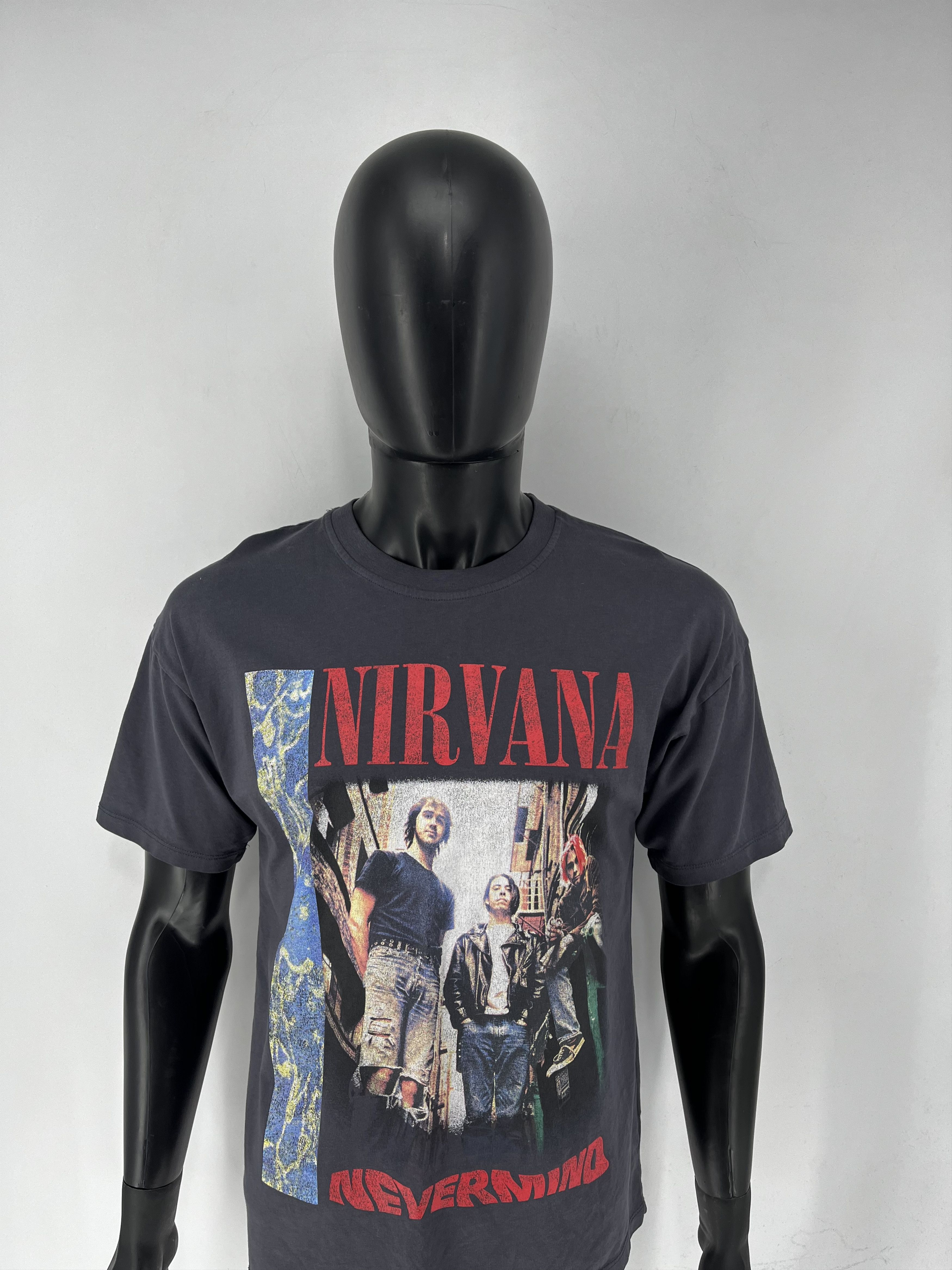 Band Tees × Vintage Vintage Y2K Nirvana Kurt Cobain Tee Print Band Tour Rock Size US XS / EU 42 / 0 - 5 Thumbnail