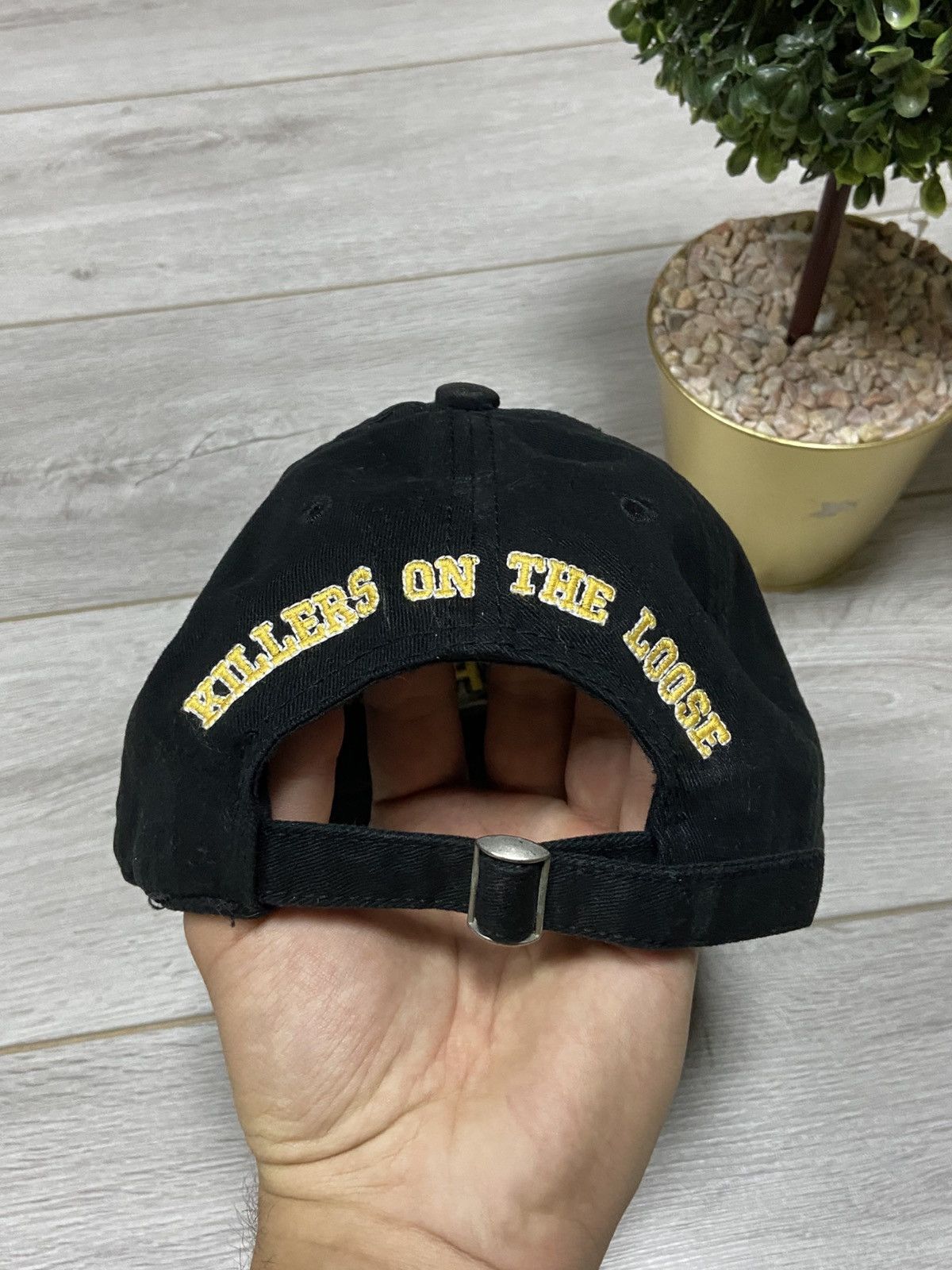 Dsquared2 × Vintage Dsquared2 Fight for freedom killers on Canada 🍁 Italy cap Size ONE SIZE - 3 Thumbnail