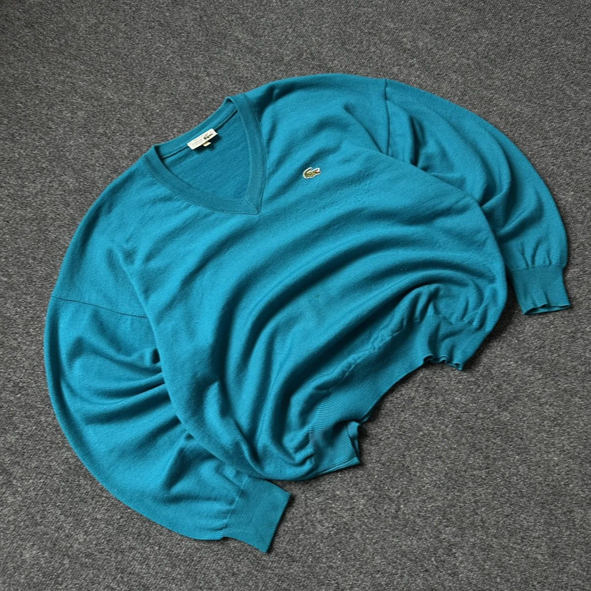 Lacoste Luxury Lacoste V Neck Sweater Size 6 (XL) Old Money Casual Size US XL / EU 56 / 4 - 3 Thumbnail