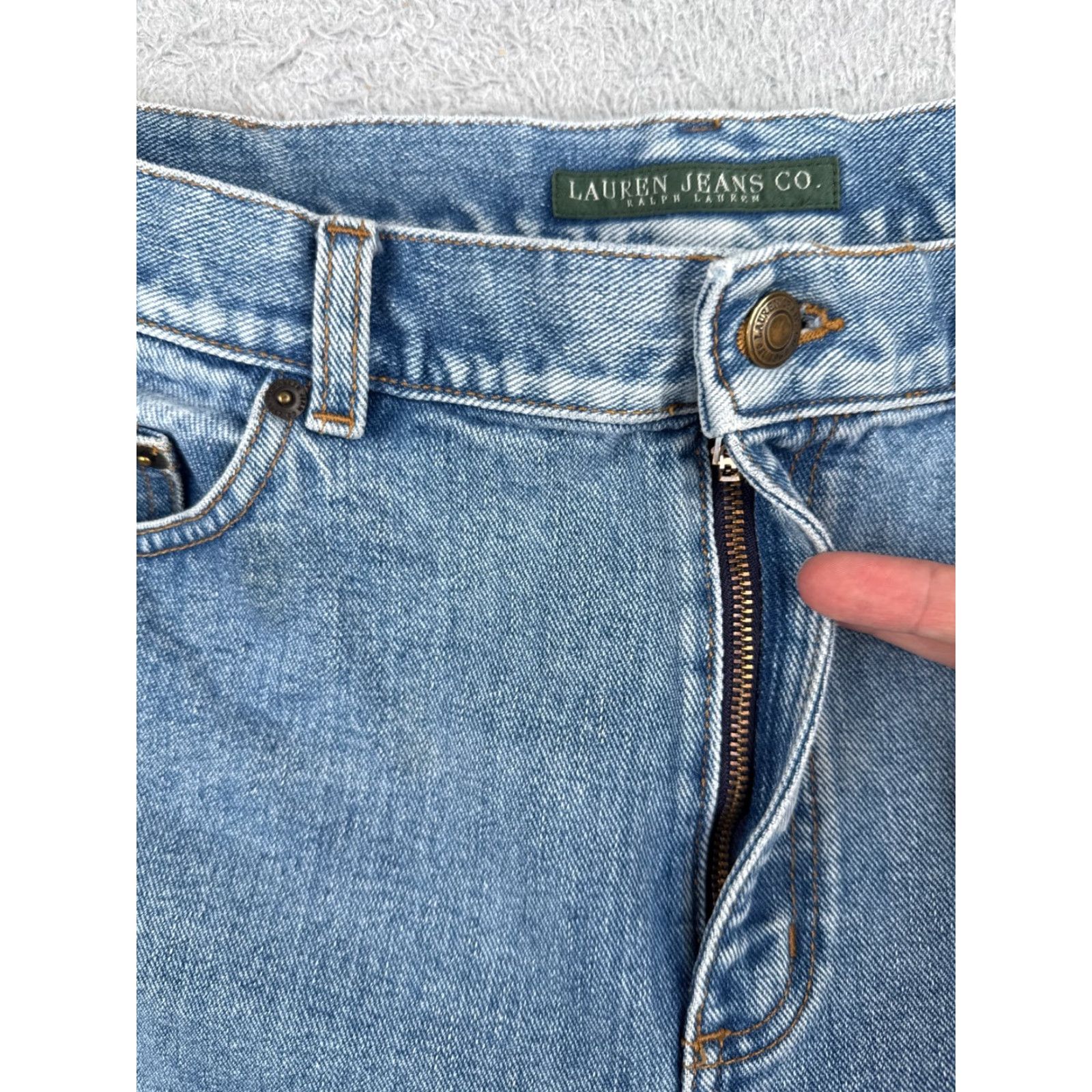 Ralph Lauren VINTAGE Lauren Ralph Lauren Shorts Women Adult 12 Blue Denim 32x7 100% Cotton Mid Rise Size 34" / US 12 / IT 48 - 6 Thumbnail