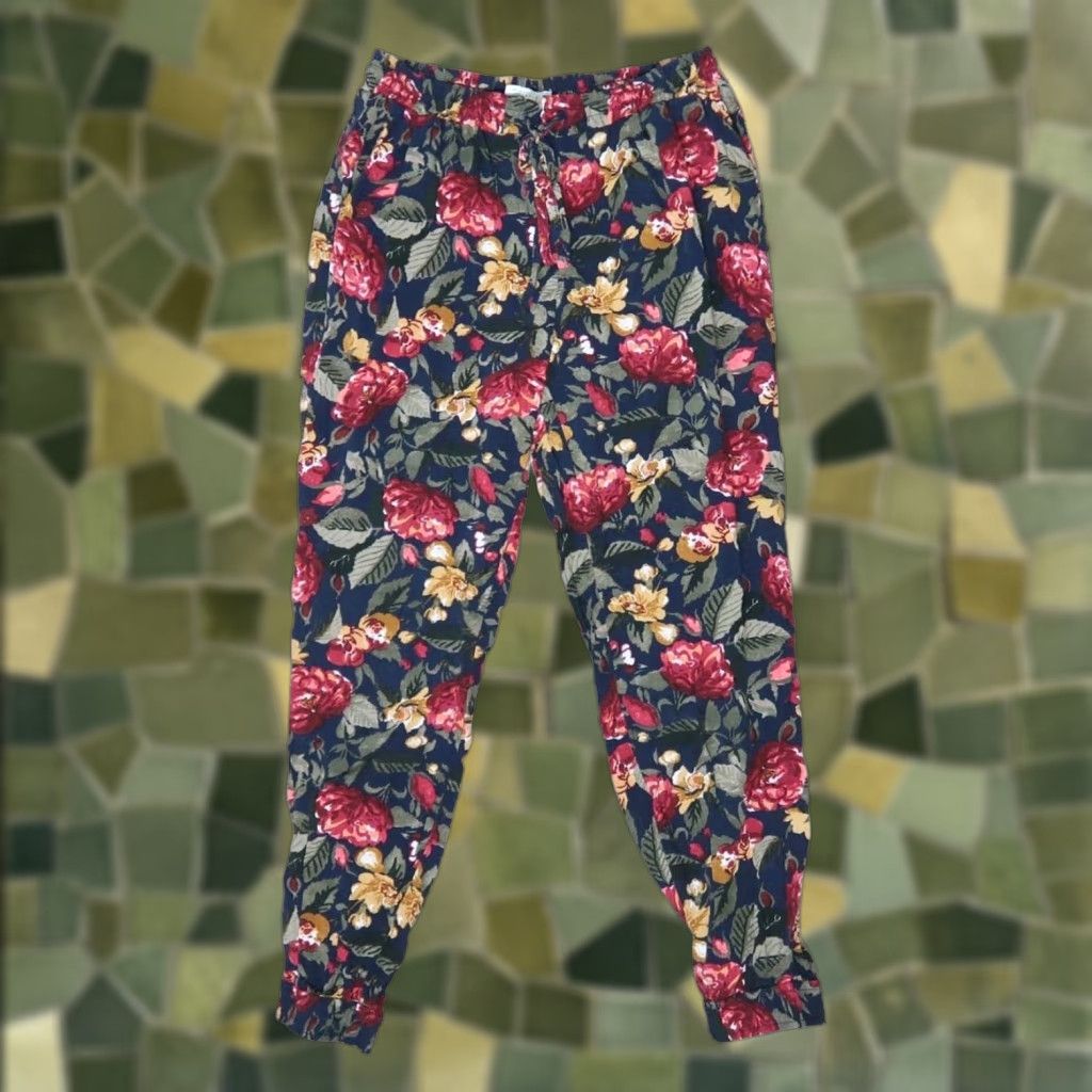 Abercrombie & Fitch Abercrombie & Fitch jogger pants Women S Navy blue pink retro floral print casual 90s Viscose tapered jegging style busy pockets Size 28" / US 6 / IT 42 - 1 Thumbnail