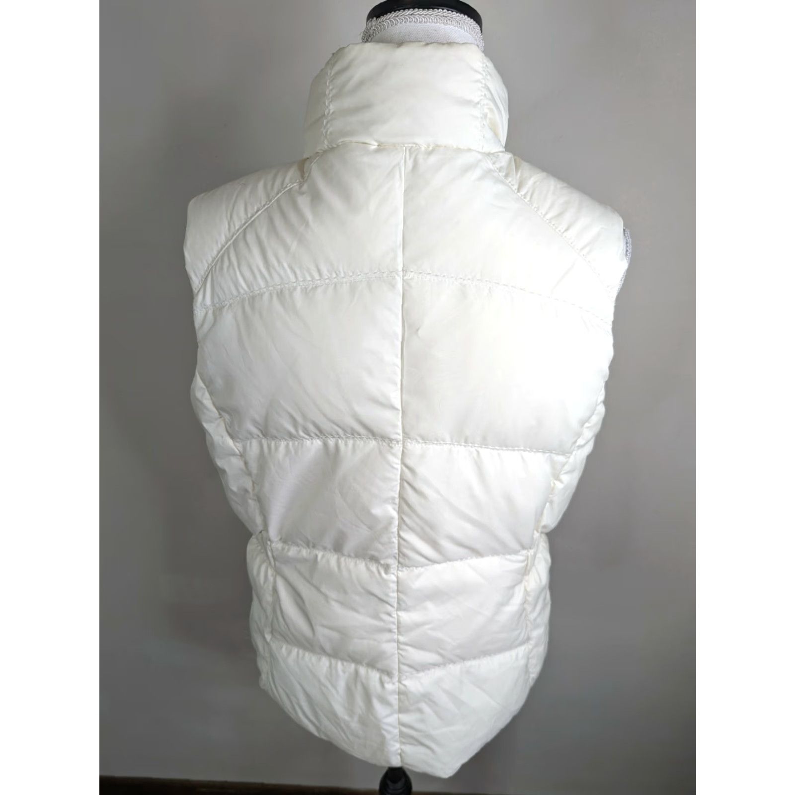 Eddie Bauer VINTAGE Eddie Bauer Vest Womens M White Goose Down Quilted Puffer Full Zip Winter Size M / US 6-8 / IT 42-44 - 5 Thumbnail