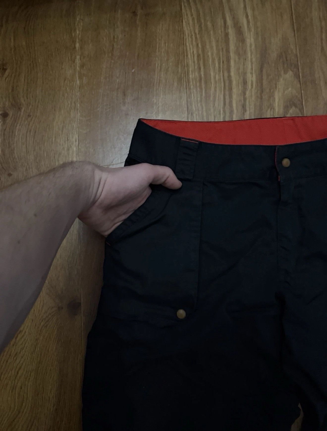 Nike Rare Nike Vintage Women`s Cargo Pants Embroidered Dragon Size 32" / US 10 / IT 46 - 9 Thumbnail