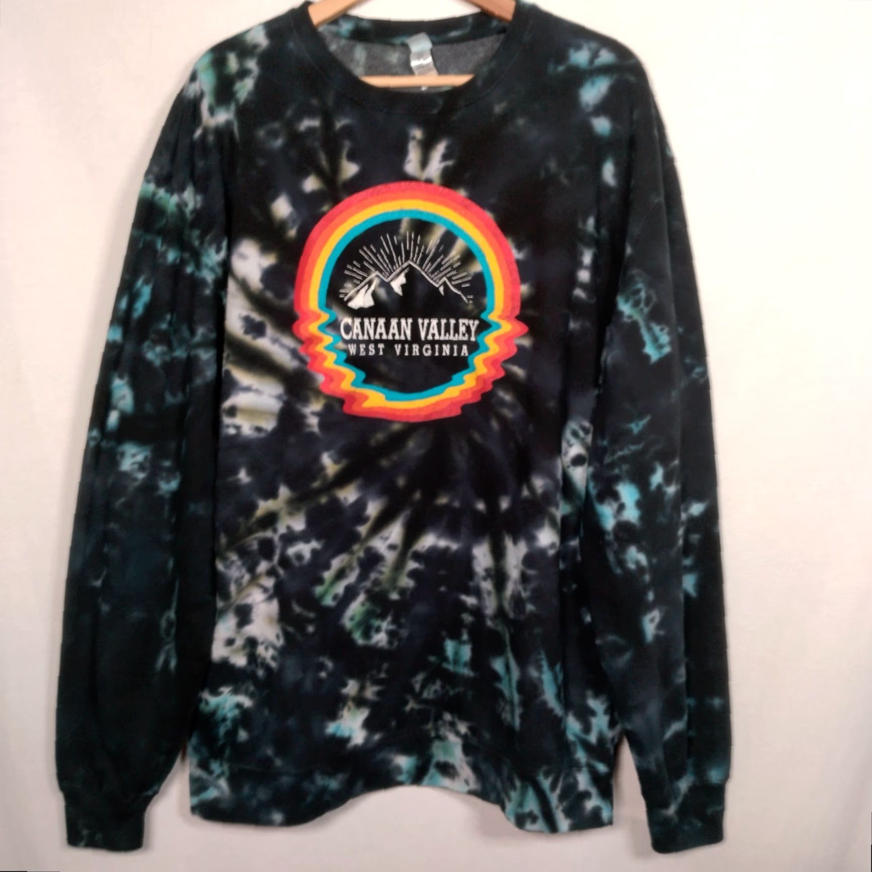 Rainbow VINTAGE Ocean Beach Company Tie Dye Sweatshirt XL Black Pullover Graphic Nature Rainbow Canaan Valley WV Mens Size US XL / EU 56 / 4 - 2 Thumbnail