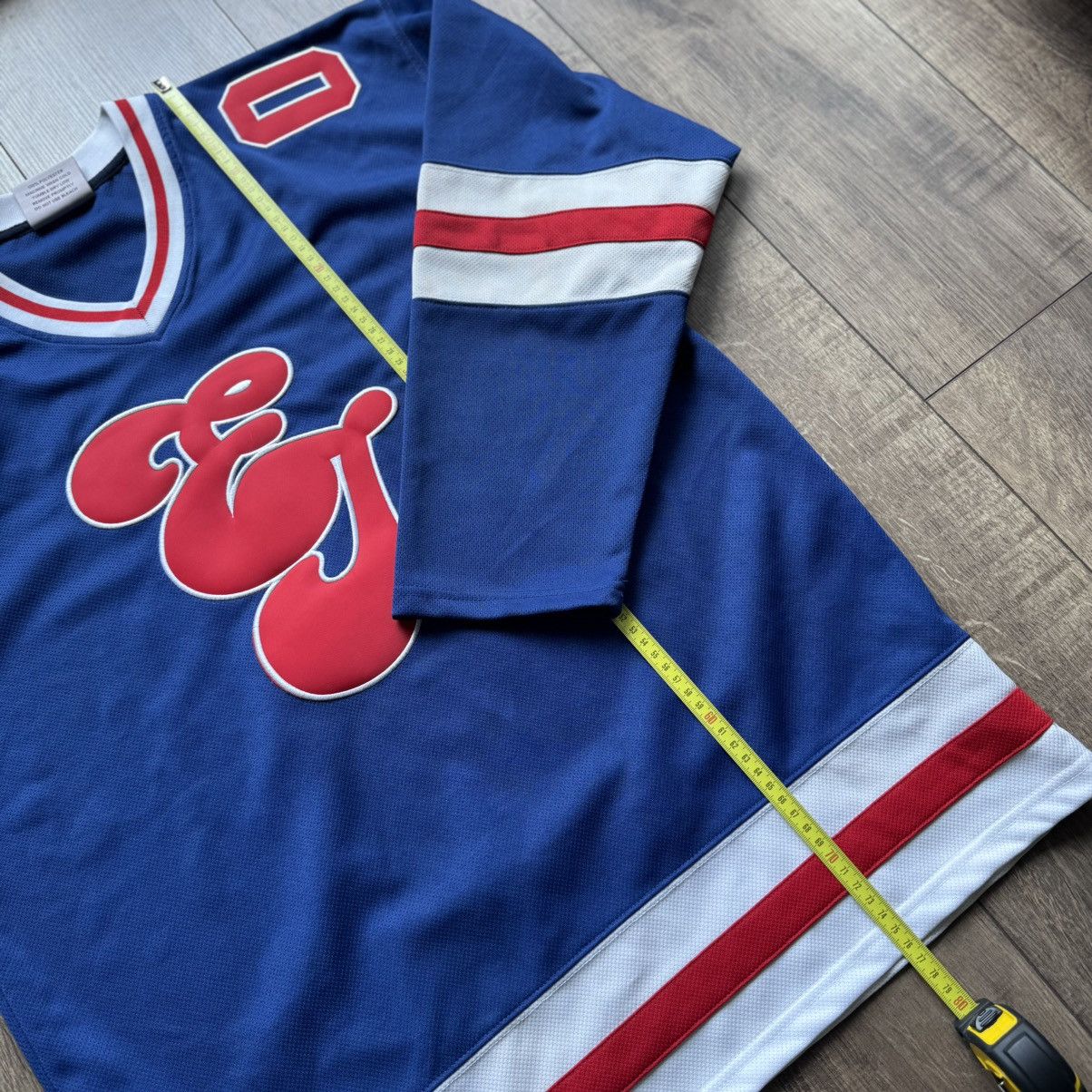 Band Tees Vintage Elton John Hockey Band Jersey Merch 90s NHL rock Size US M / EU 48-50 / 2 - 11 Thumbnail