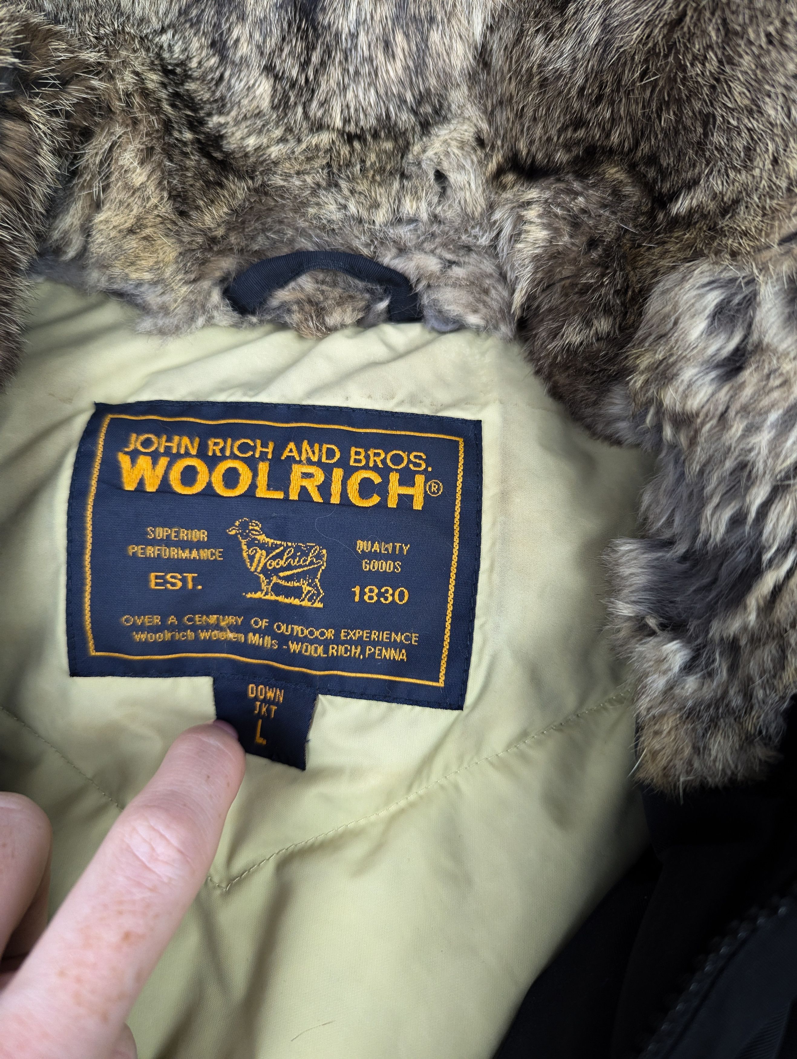 Woolrich Woolen Mills Woolrich navy puffer down jacket with fur L Size L / US 10 / IT 46 - 2 Thumbnail