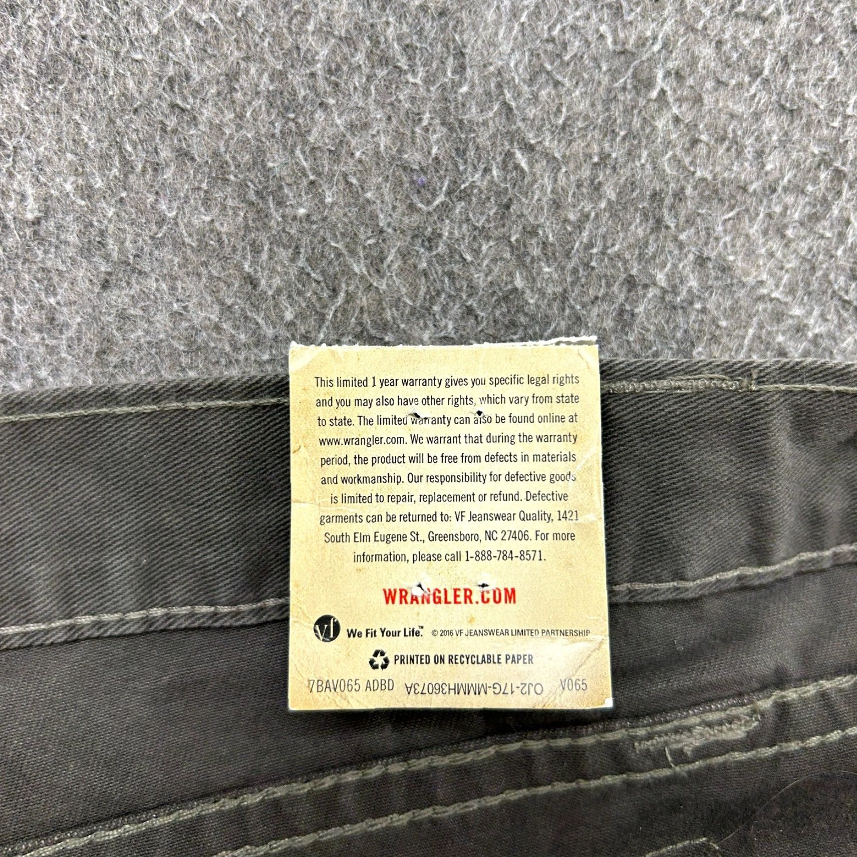 Wrangler Wrangler Pants Mens 38x30 Gray Cargo Canvas Relaxed Fit Workwear Cotton Stretch Pants Mens Regular 38 Gray Cargo Pocket Straight Inseam 30 Size US 38 / EU 54 - 5 Thumbnail