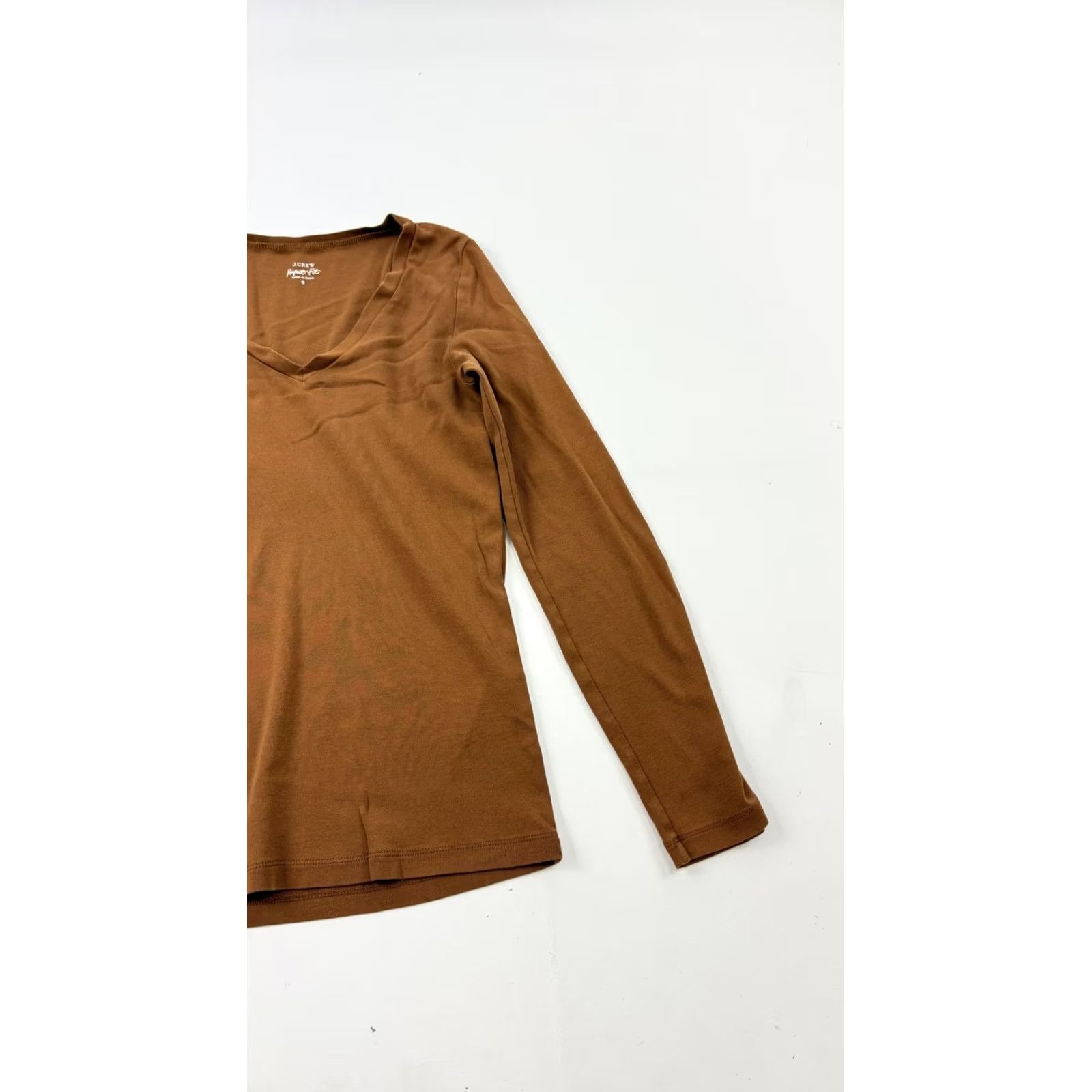 J.Crew J.Crew Shirt Womens Small Brown Perfect Fit V Neck Long Sleeve Cotton Tee Top Size S / US 4 / IT 40 - 2 Thumbnail