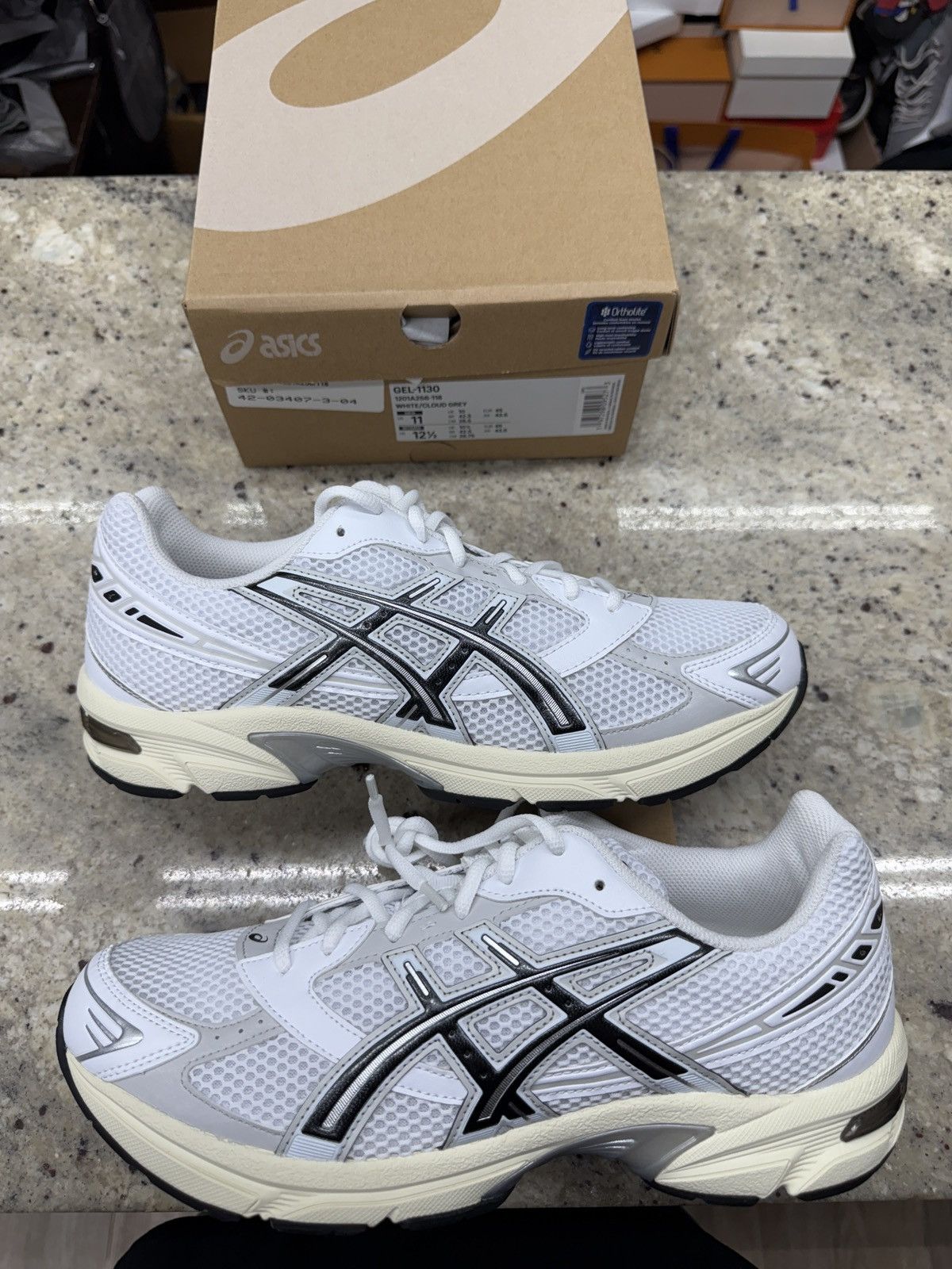 Asics Asic White/Cloud Grey 1130s Size US 11 / EU 44 - 1 Thumbnail