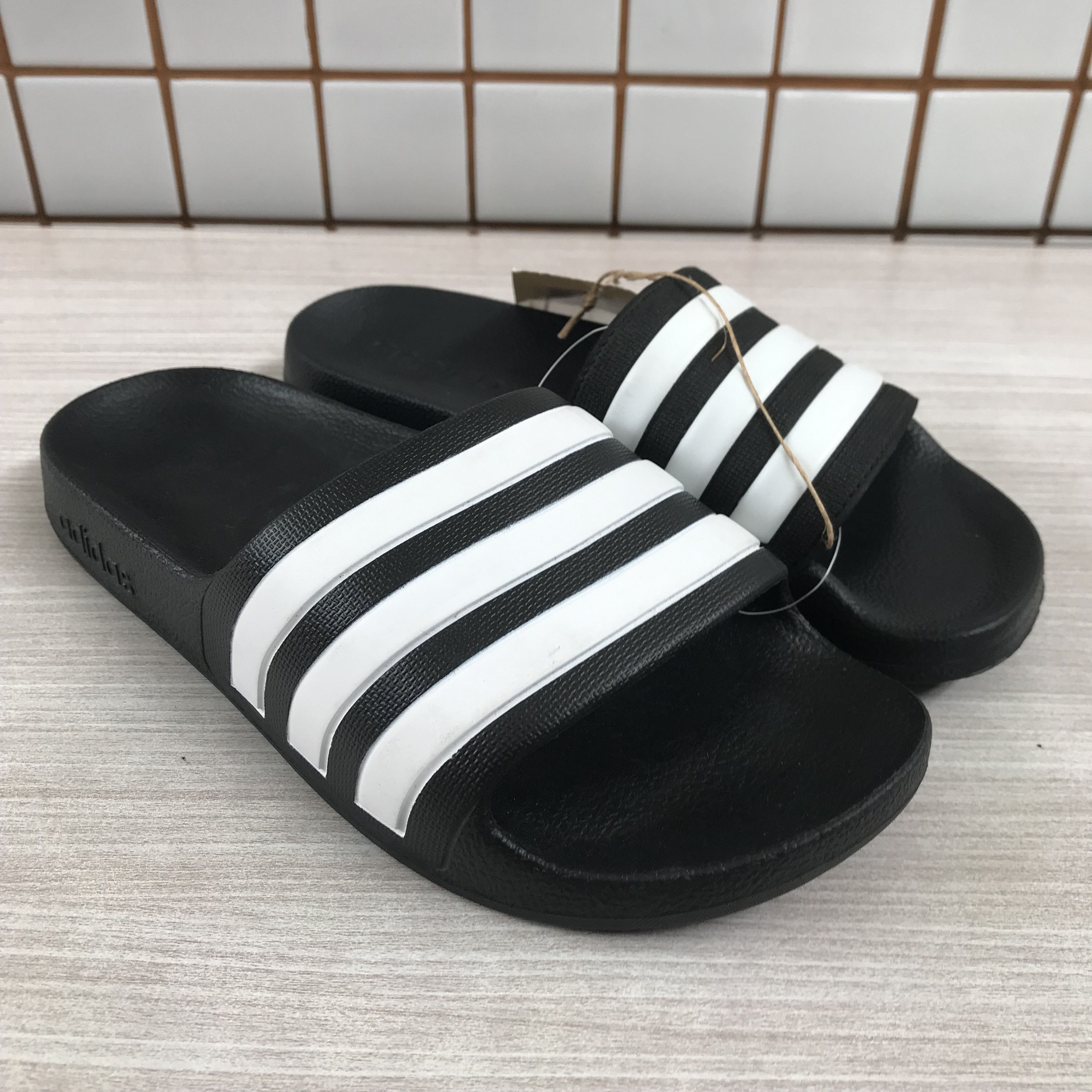 Adidas Adidas Adilette Sandals Slide black white Stripe Size 4uk Size US 4 / IT 34 - 9 Thumbnail