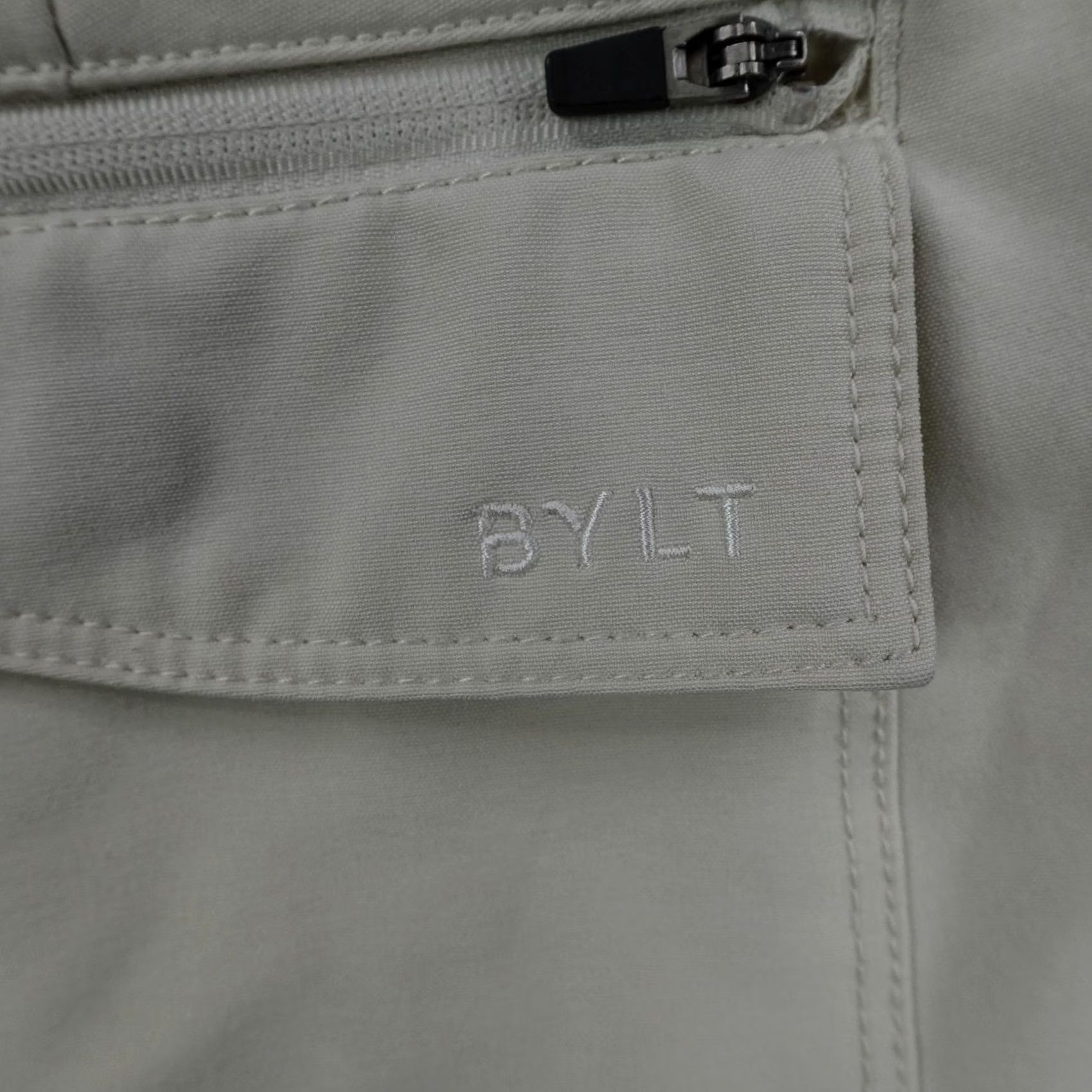 Vintage BYLT Shorts Mens Medium Beige Chino Performance Golf Stretch Flex Size US 31 - 5 Thumbnail