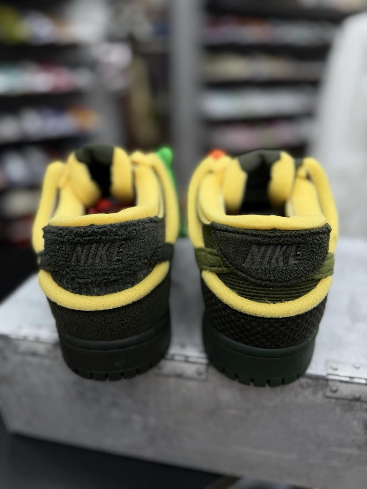 Nike Nike CPFM Cactus Plant Dunk Swamp Sponge Sequoia Black (11) Size US 11 / EU 44 - 7 Thumbnail