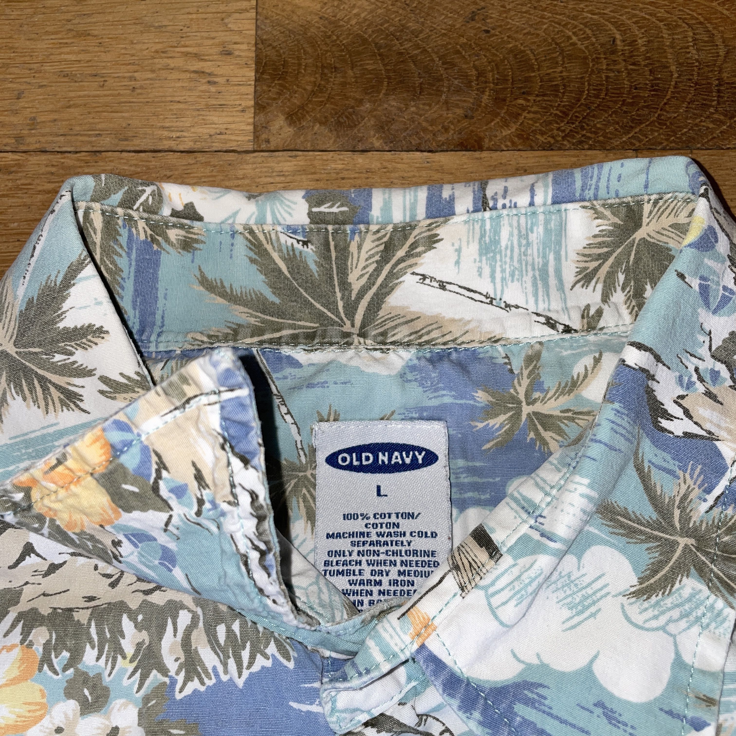 Old Navy Old Navy Men's Trendy Vacation Hawaiian Shirt Size L Size US L / EU 52-54 / 3 - 2 Thumbnail