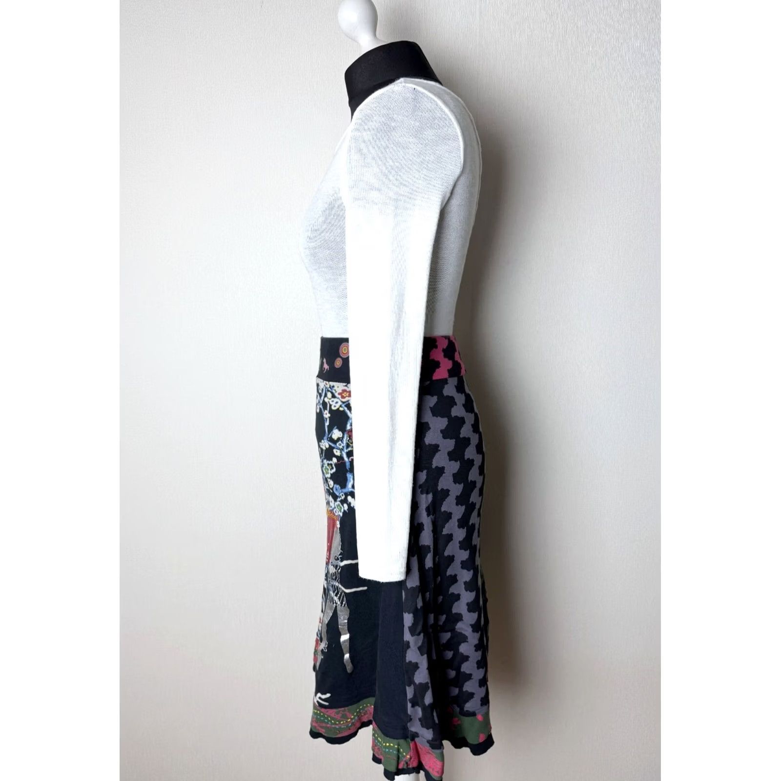 Desigual Desigual Skirt XS Womens Midi Multicoloured Desigual Skirt XS Women Midi Skirt Womens XS Midi Skirt Size 26" / US 2 / IT 38 - 3 Thumbnail