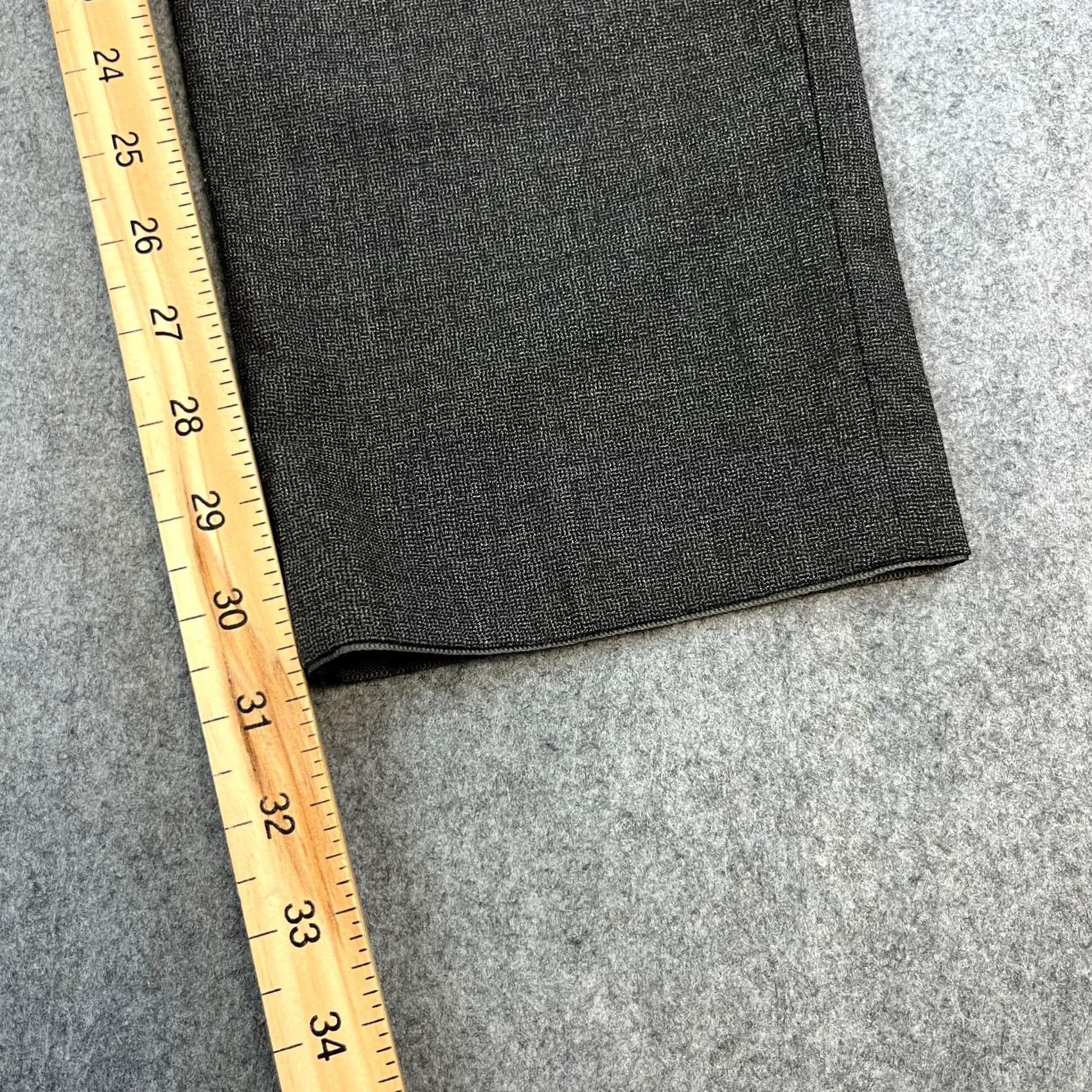 Hugo Boss Hugo Boss Mens Dress Pants Chino Trousers Slim Tapered Fit 34 Grey Wool Toughened Canvas Trousers 34 Mens Dress Pants Slim Tapered Grey Wool Size US 34 / EU 50 - 4 Thumbnail