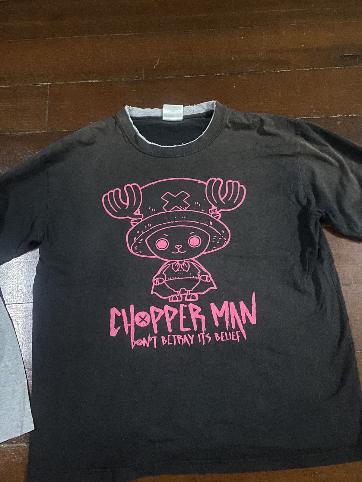 Anime Vintage ONE PIECE tony chopper man sun faded Anime Tee Size US XL / EU 56 / 4 - 1 Thumbnail