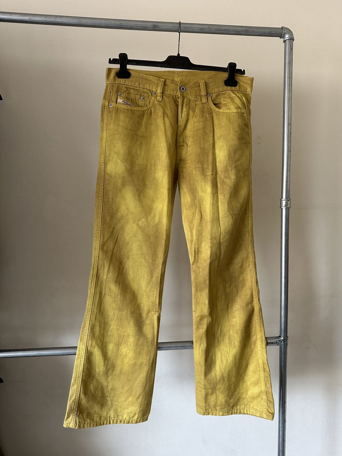 Diesel 2000s Diesel Dirty Stain Yellow flare Jeans Size US 32 / EU 48 - 2 Thumbnail