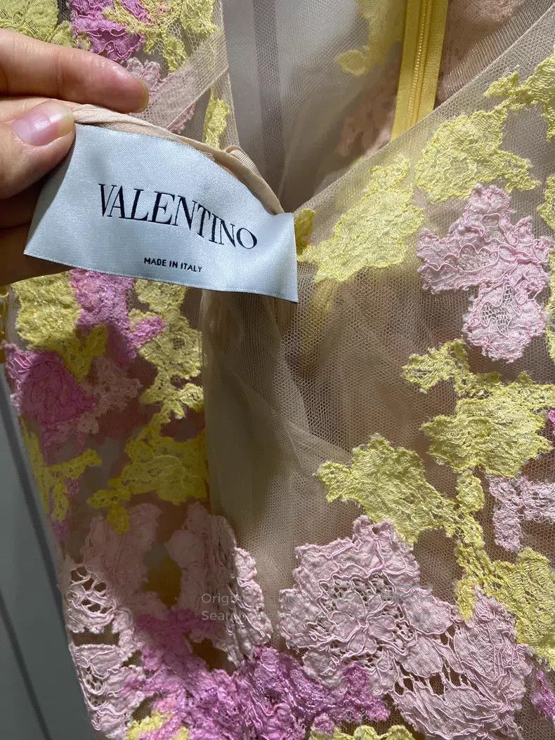 Other Valentino Yellow lace dress Size S / US 4 / IT 40 - 6 Thumbnail