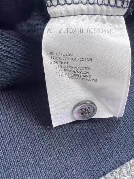 Thom Browne Thom Browne Striped knit crew-neck sweatshirt in deep blue Size US S / EU 44-46 / 1 - 5 Thumbnail