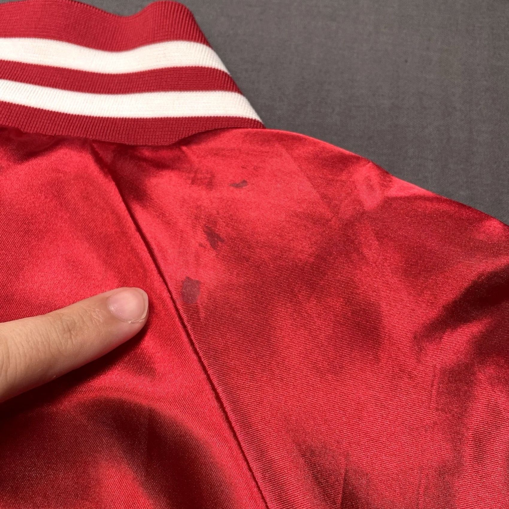 Forever 21 VINTAGE David Bowie Red Bomber Jacket Limited Edition ADULT S Bomber Jacket Red 80s Music Limited Edition Mens Womens Boys Girls Size US S / EU 44-46 / 1 - 3 Thumbnail