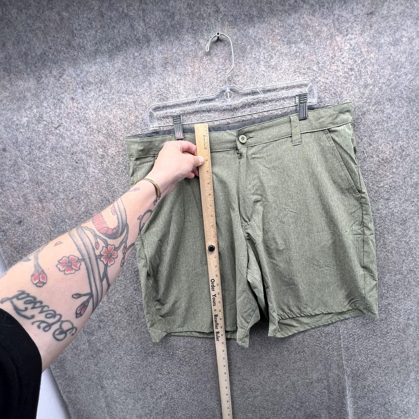 Vintage Reel Legends Shorts Mens 38 Green Microfiber Chino Stretch 9 Inseam Casual Size US 38 / EU 54 - 4 Thumbnail