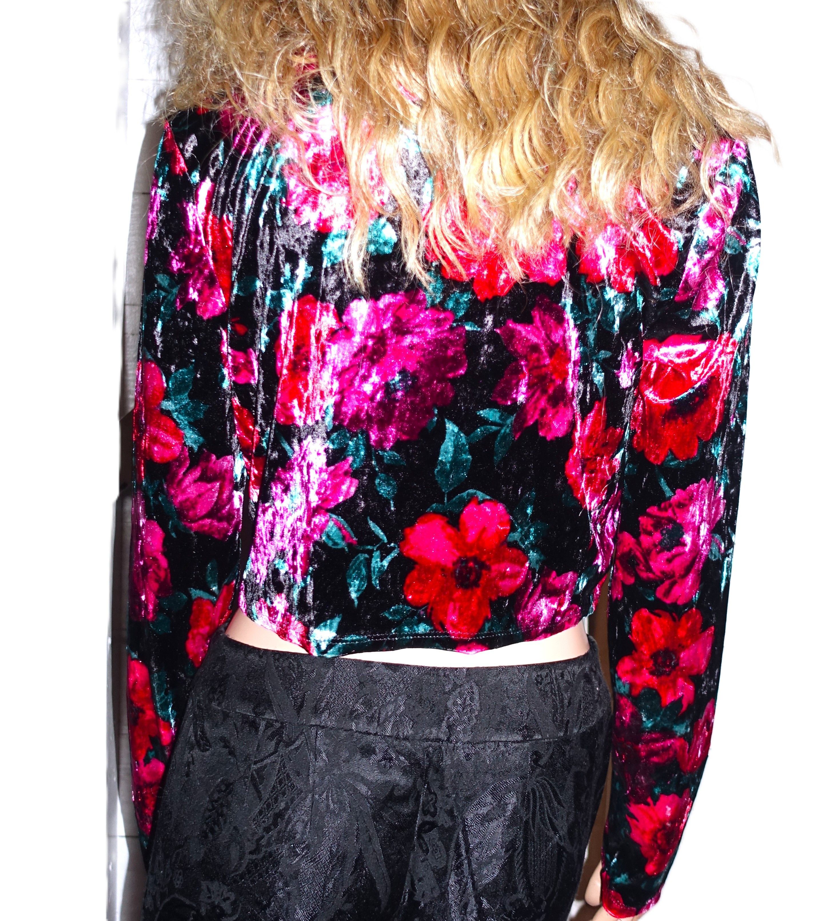 Madden NYC Madden NYC Red Floral Velvet Cropped Blouse XXL Size XXL / US 16-18 / IT 52-54 - 5 Thumbnail