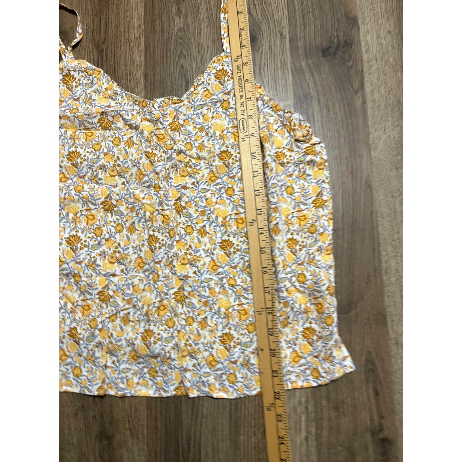 Old Navy Old Navy Tank Top Womens M Yellow Floral Sleeveless V-Neck Pullover Casual Size M / US 6-8 / IT 42-44 - 6 Thumbnail