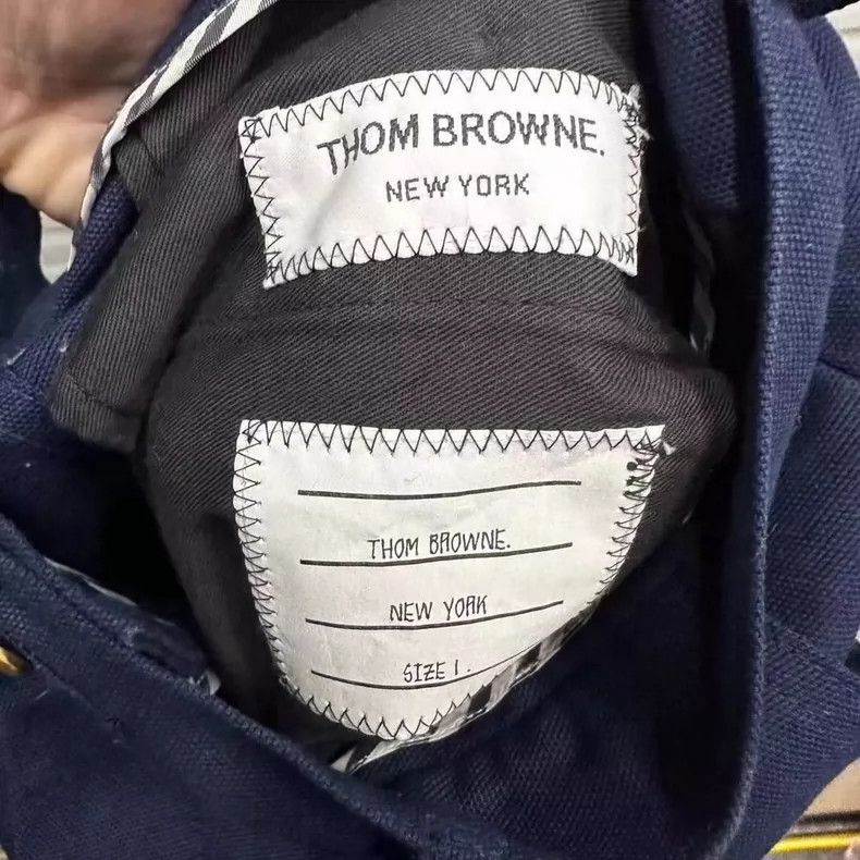 Thom Browne Thom browne Size 1 Golden-button trousers 2504-Nextarrow Size US 28 / EU 44 - 4 Thumbnail