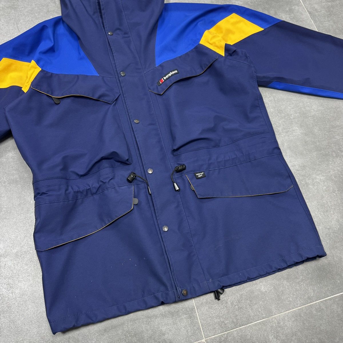 Berghaus Vintage Berghaus Extrem 7000 Gore-Tex Fabric Coat Jacket 90s Size US L / EU 52-54 / 3 - 4 Thumbnail