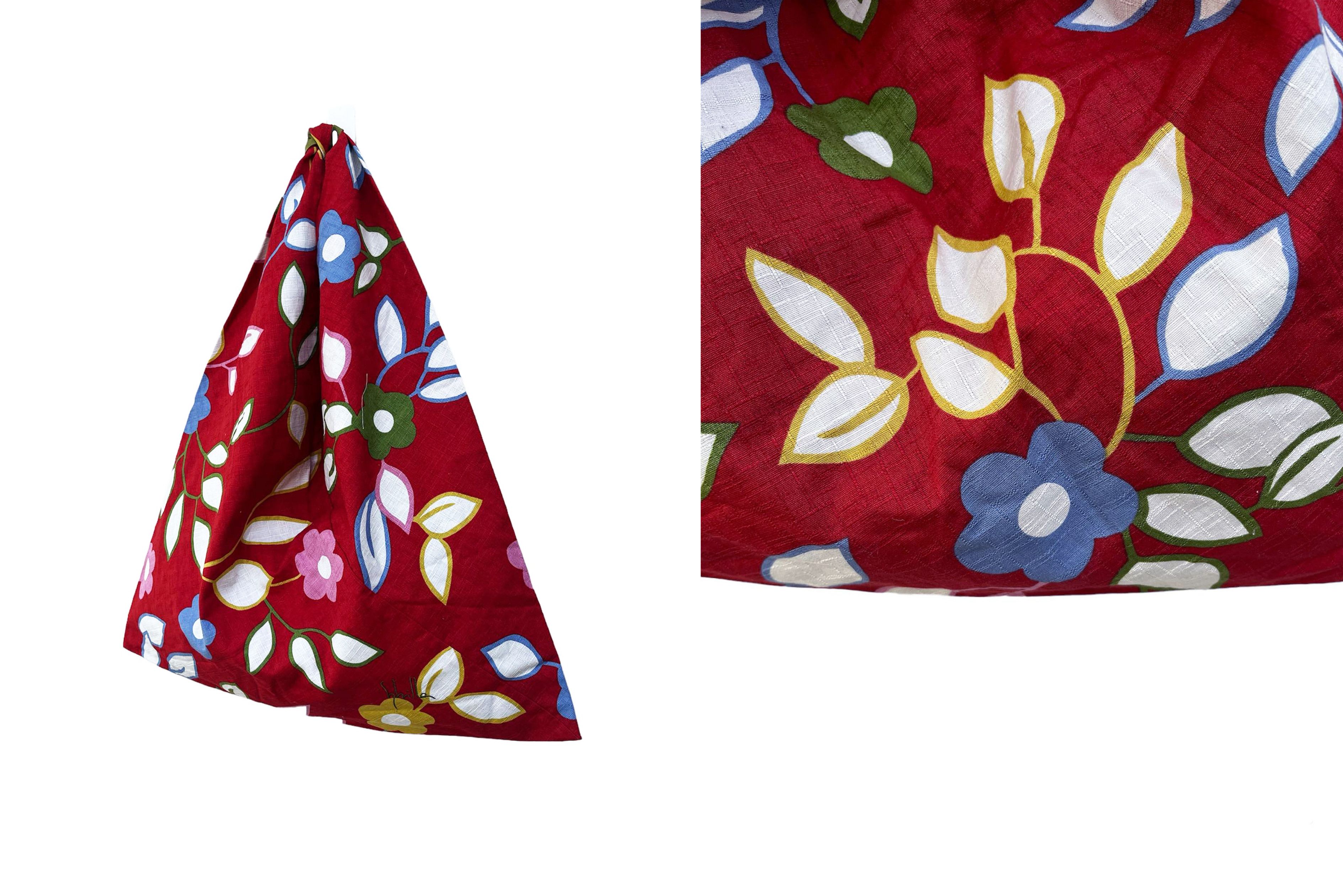 Japanese Brand Triangle Shaped Medium Size top handle bag // shoulder bag Size ONE SIZE - 2 Thumbnail
