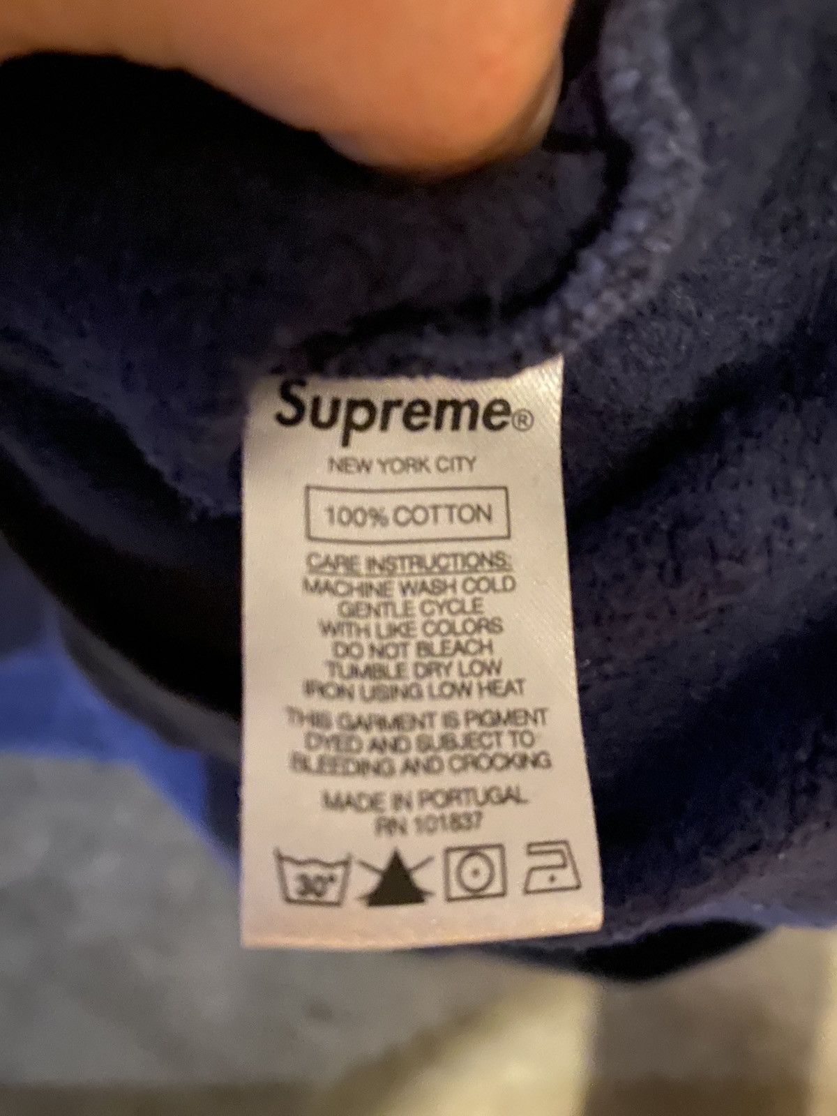 Supreme Supreme Navy Classic Logo Crewneck Size US L / EU 52-54 / 3 - 6 Thumbnail