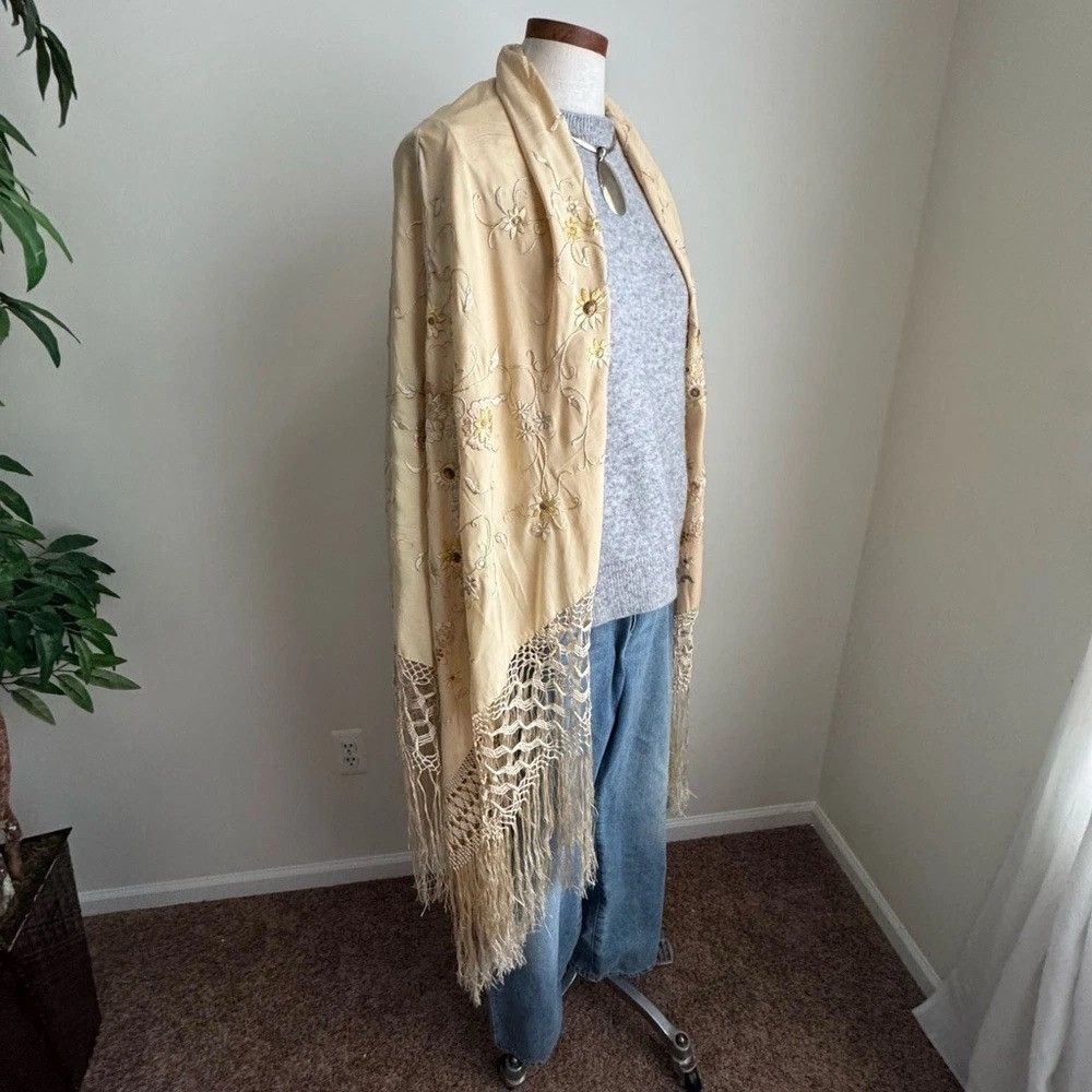 Other Silk Piano Shawl Hand Embroidered Floral Long Fringe Butter Size ONE SIZE - 3 Thumbnail